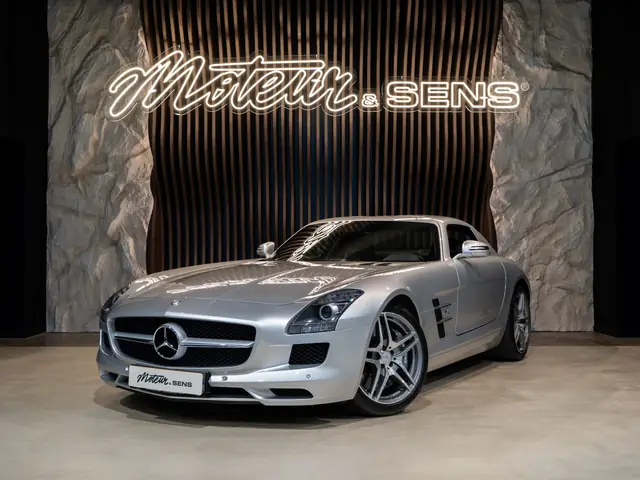 Mercedes SLS