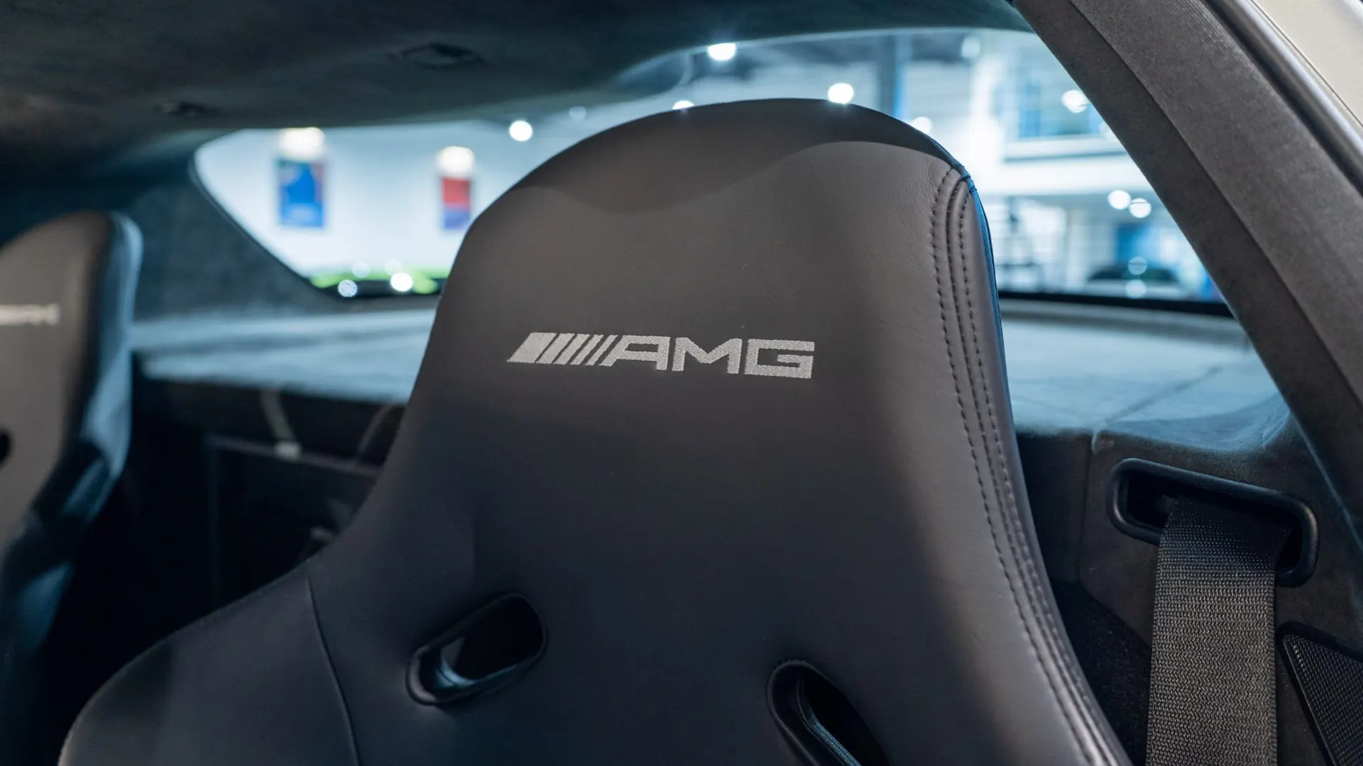 Mercedes SLS — photo 30
