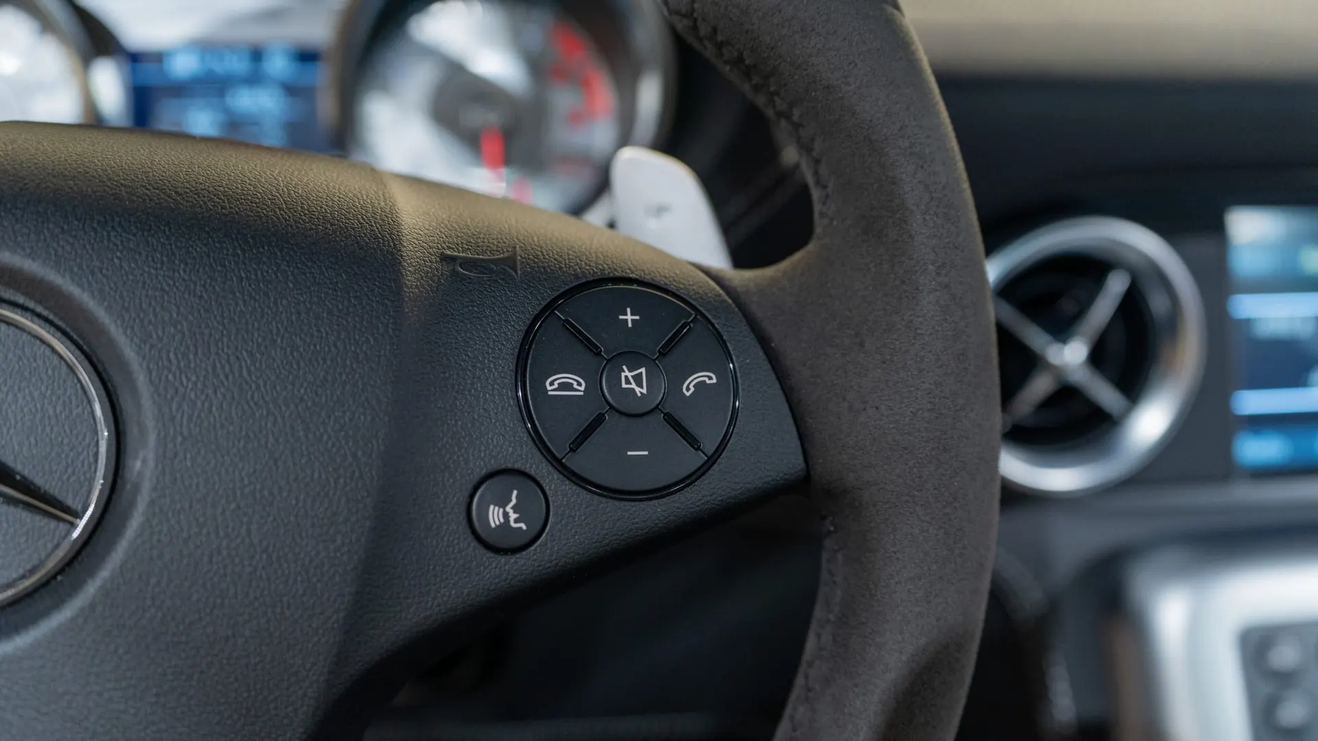 Mercedes SLS — photo 15