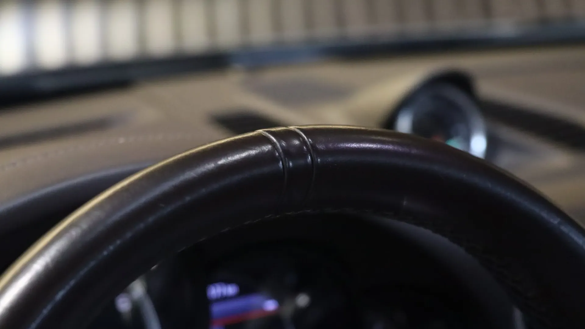 Porsche 911 — photo 26