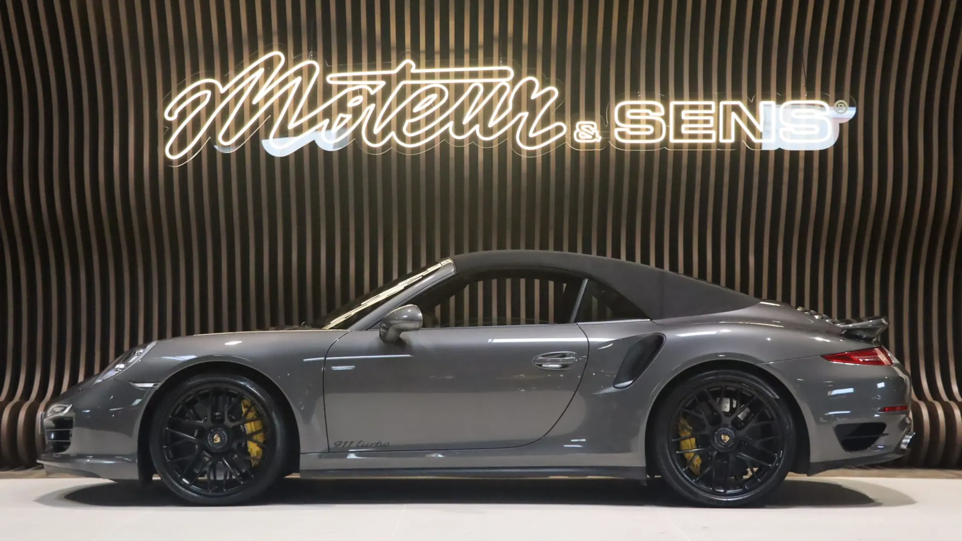 Porsche 911 — photo 6