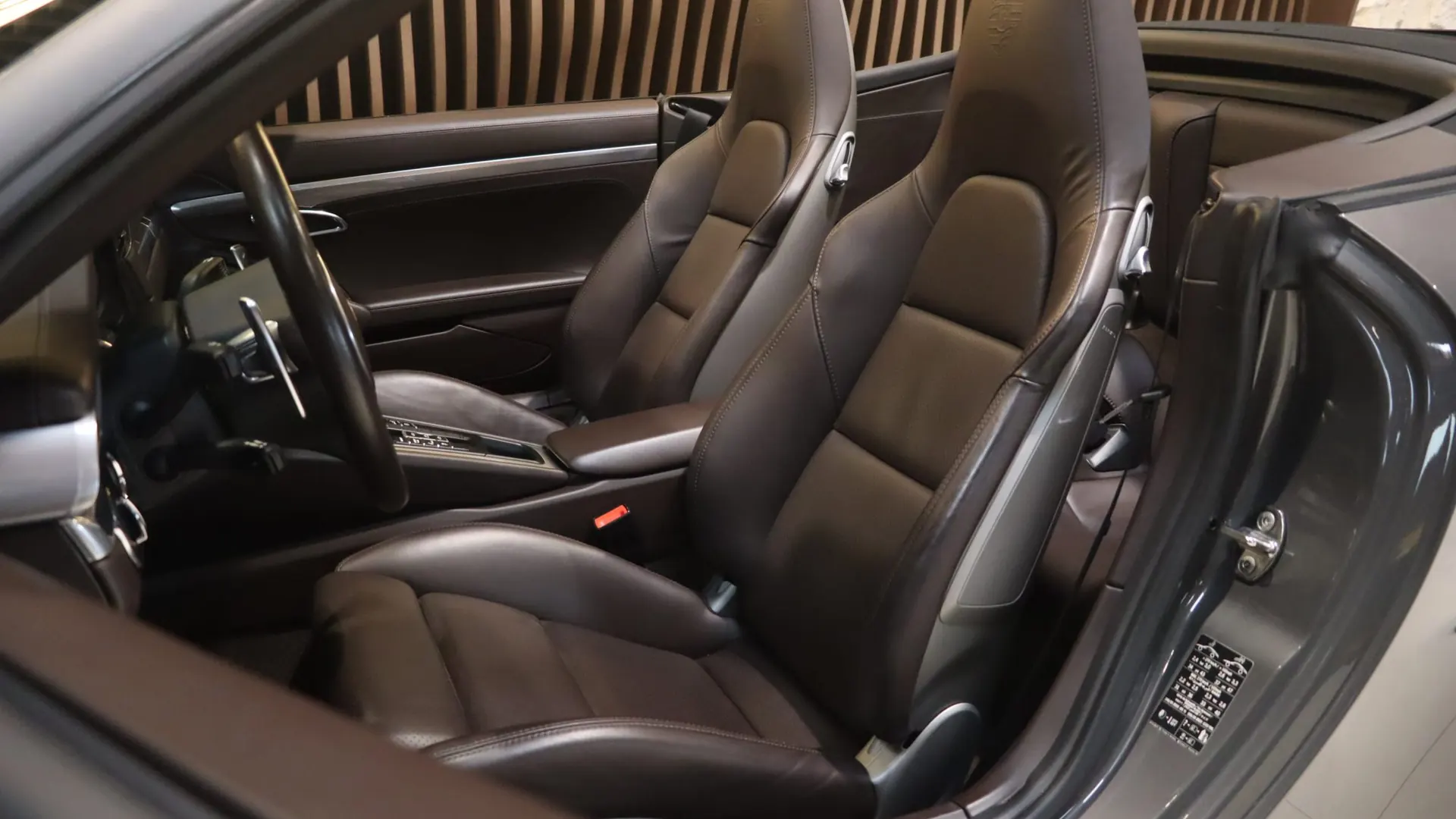 Porsche 911 — photo 7