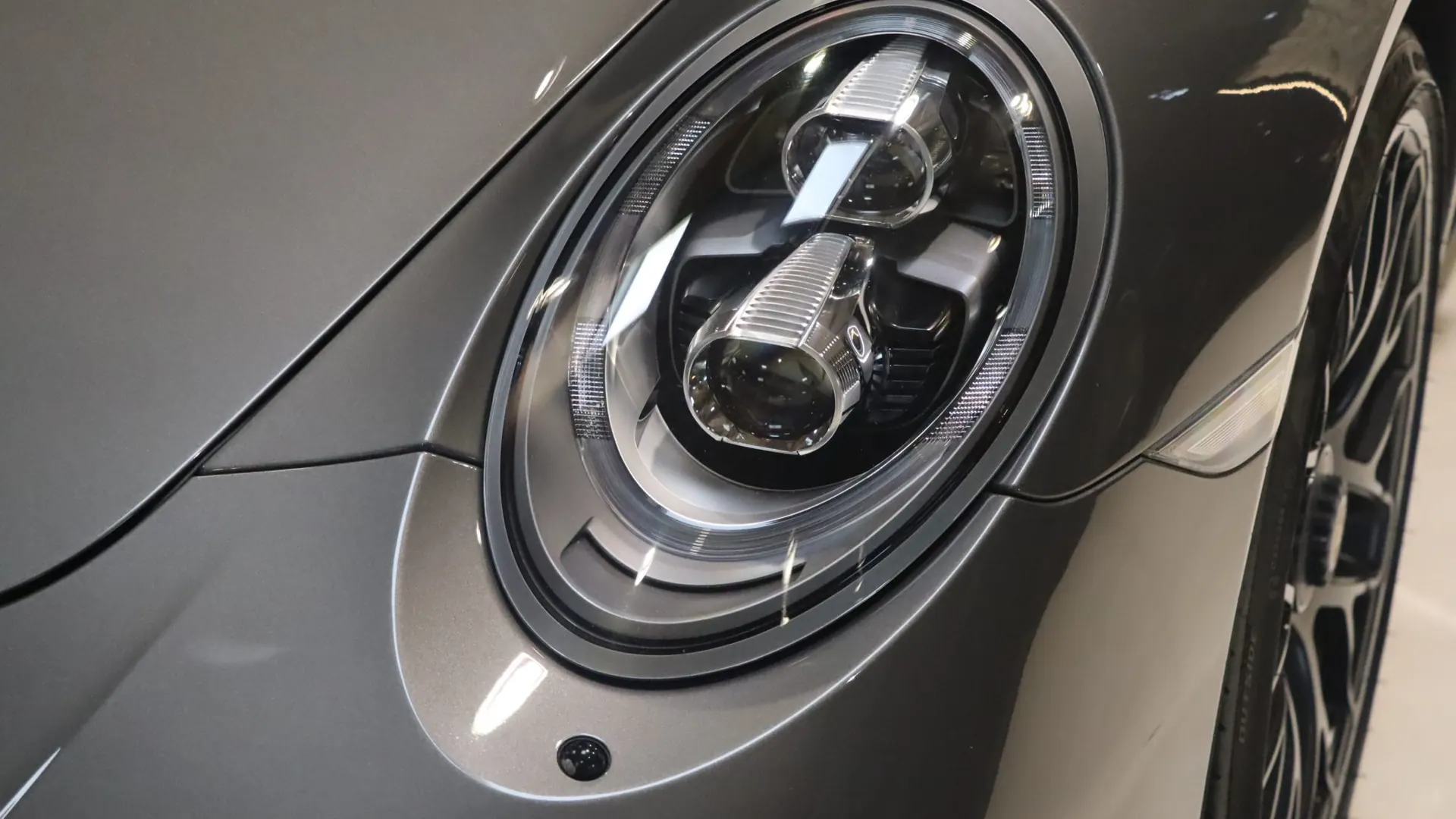 Porsche 911 — photo 38
