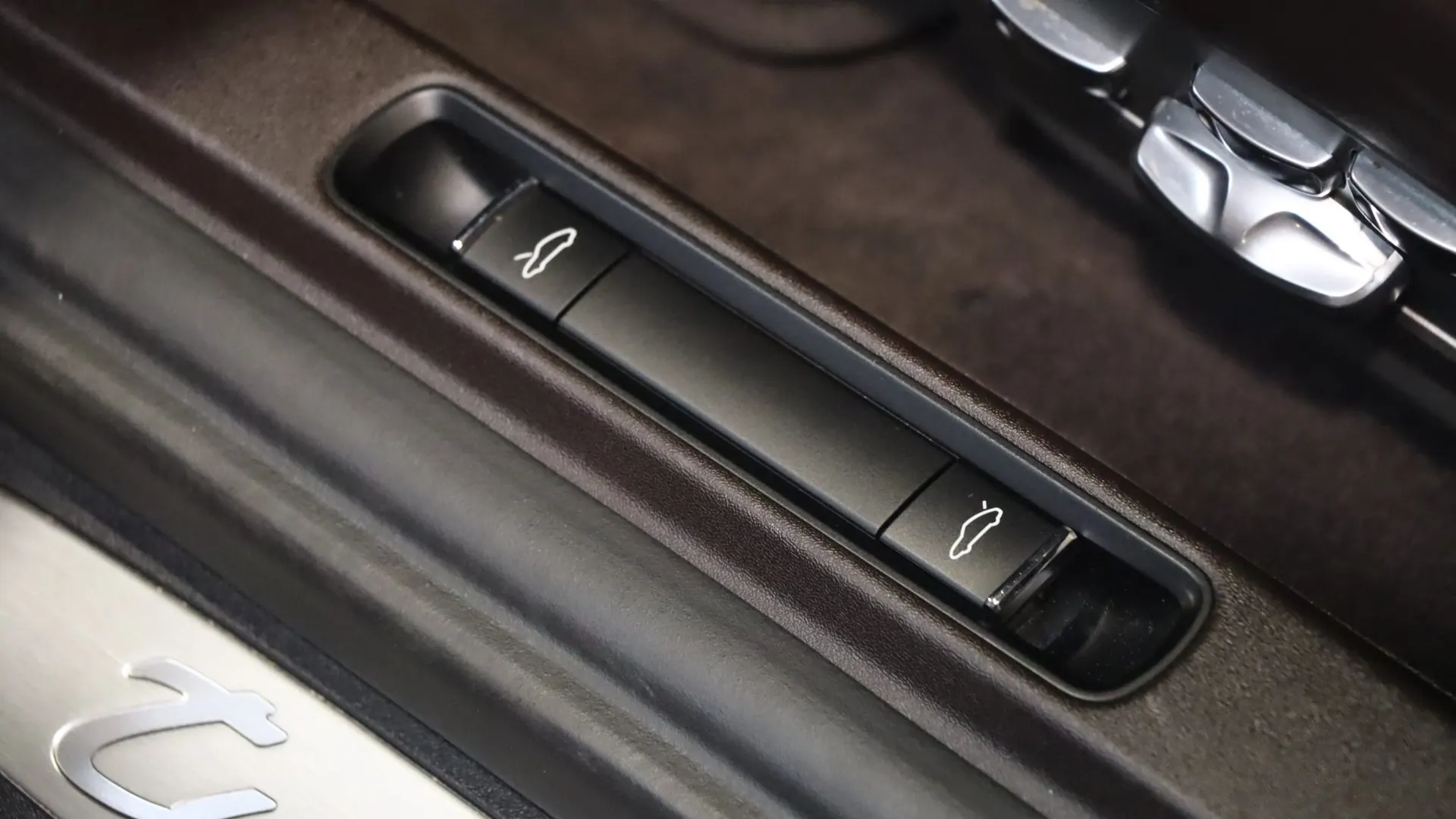 Porsche 911 — photo 15