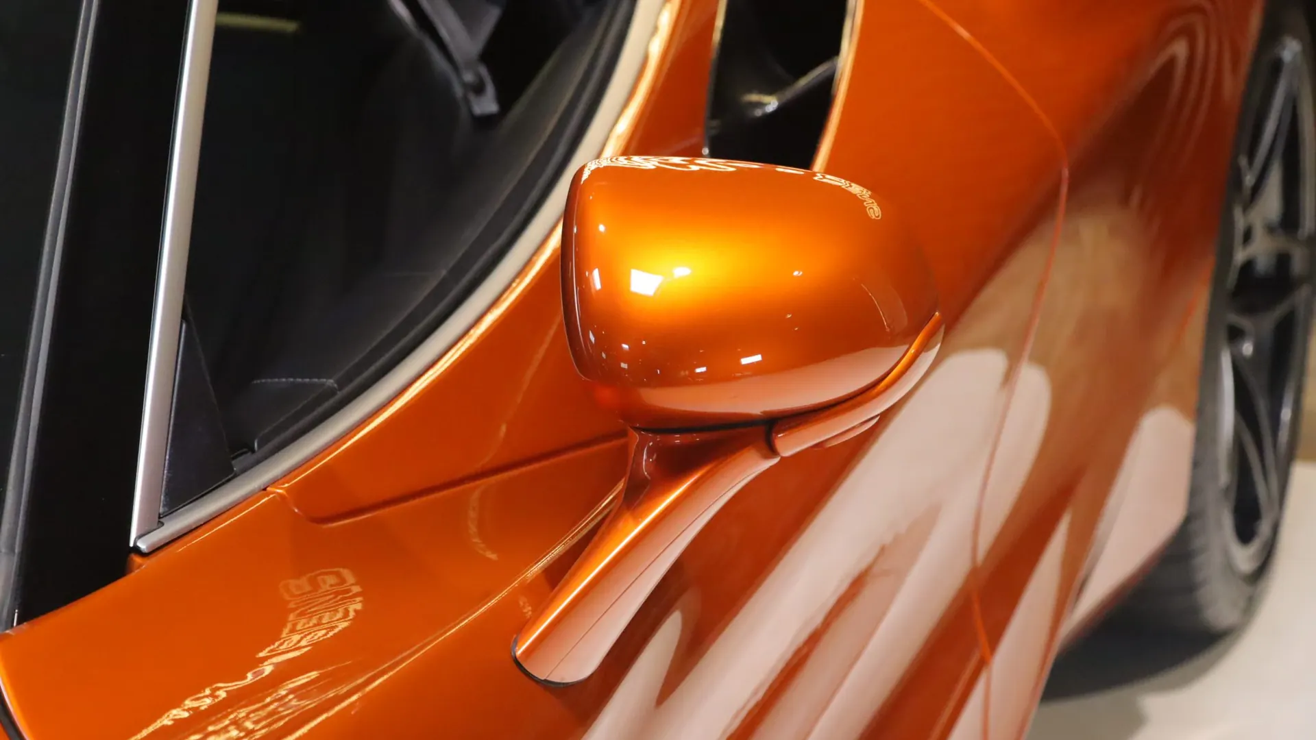 McLaren 720S — photo 43