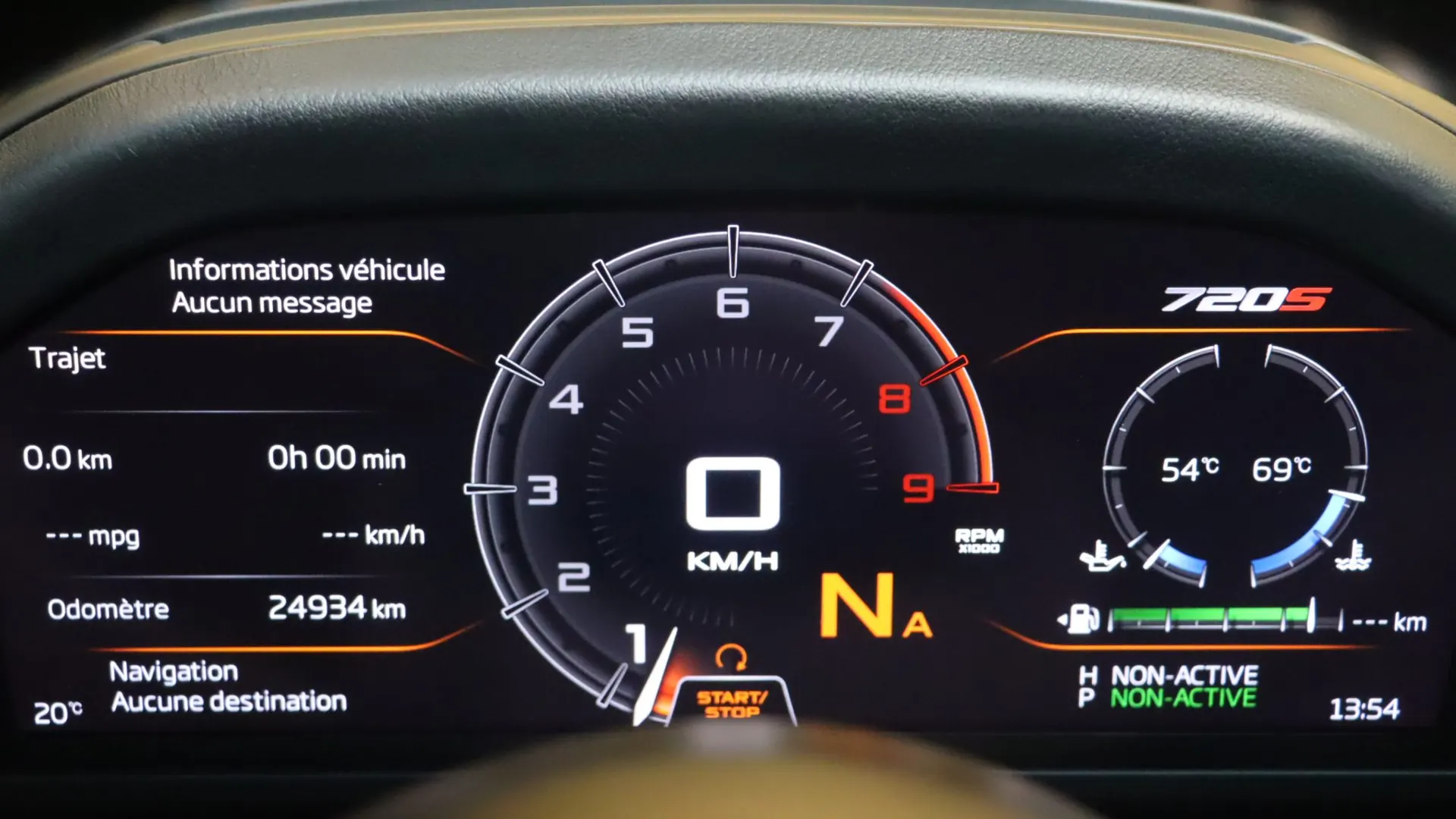 McLaren 720S — photo 23