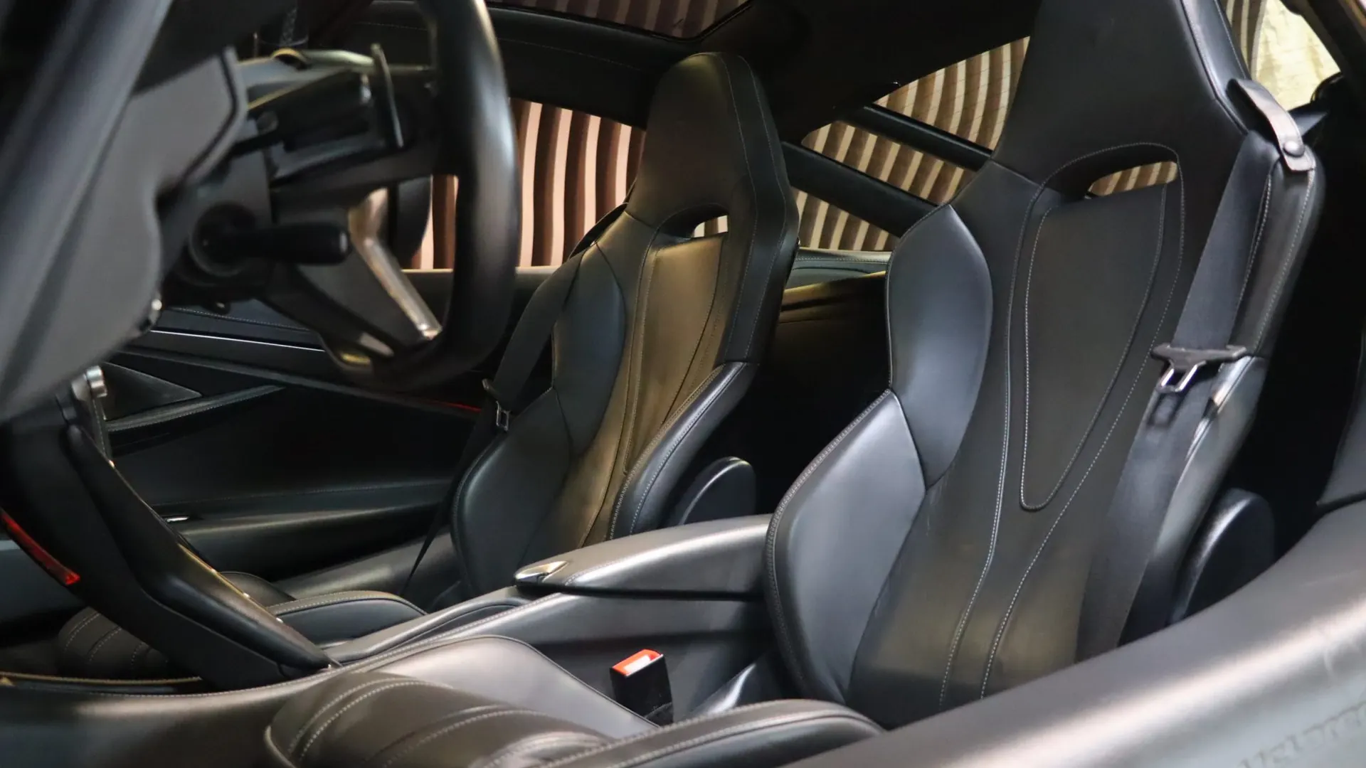 McLaren 720S — photo 6