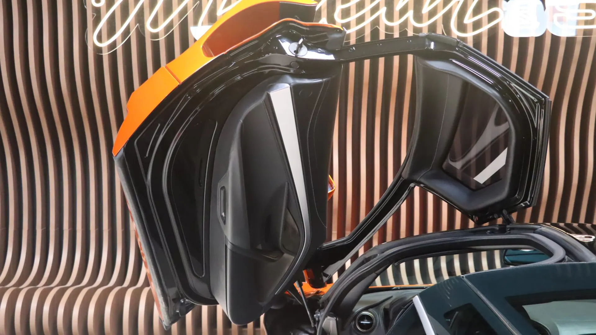 McLaren 720S — photo 10