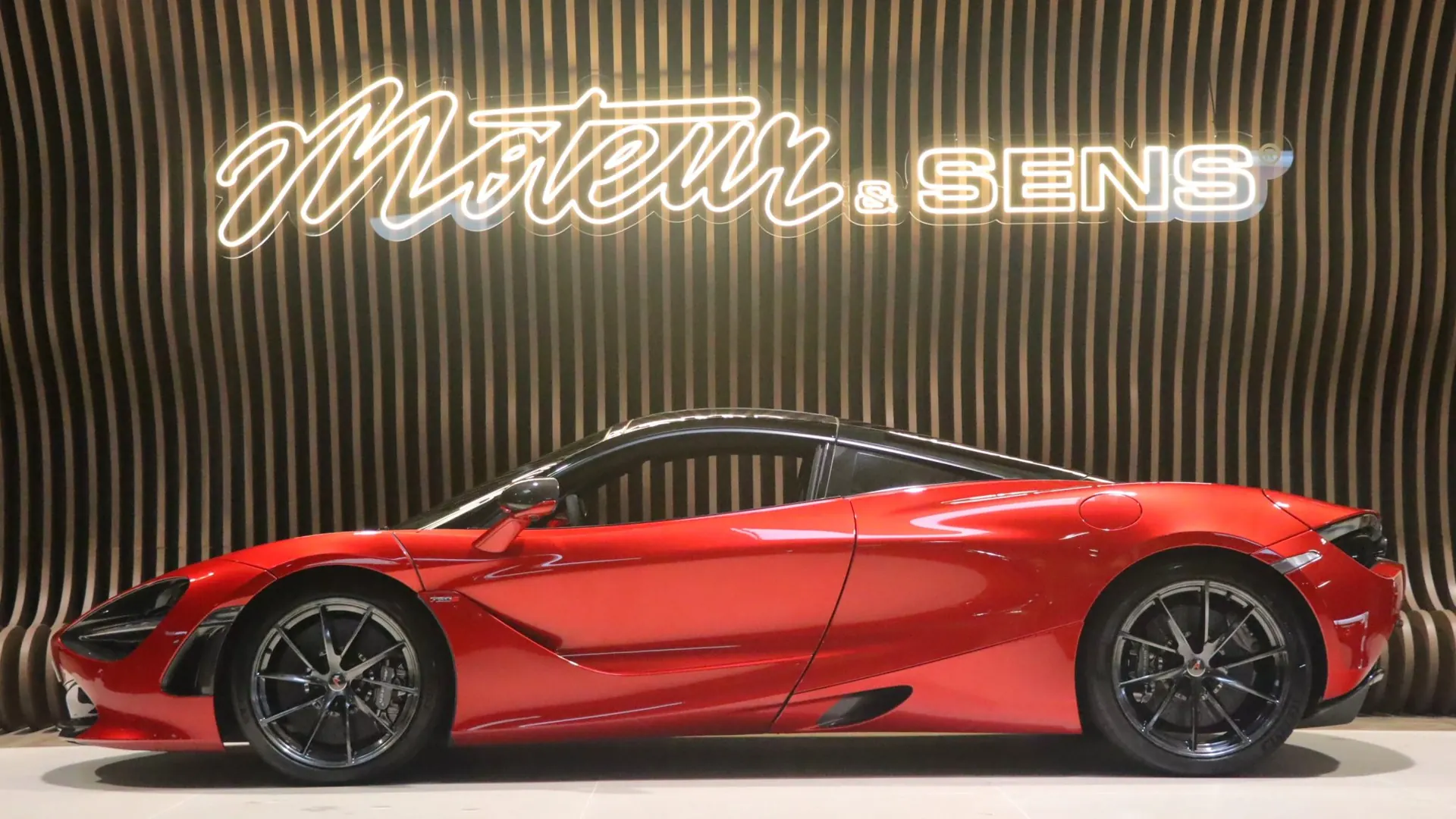 McLaren 720S — photo 5