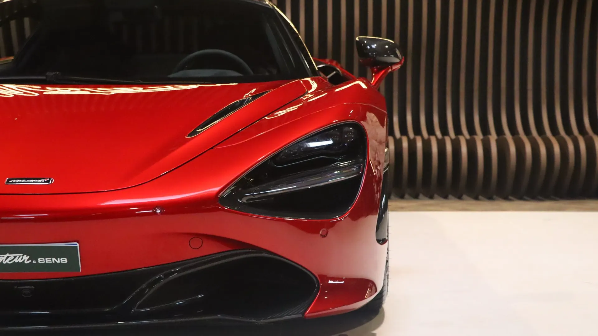 McLaren 720S — photo 32