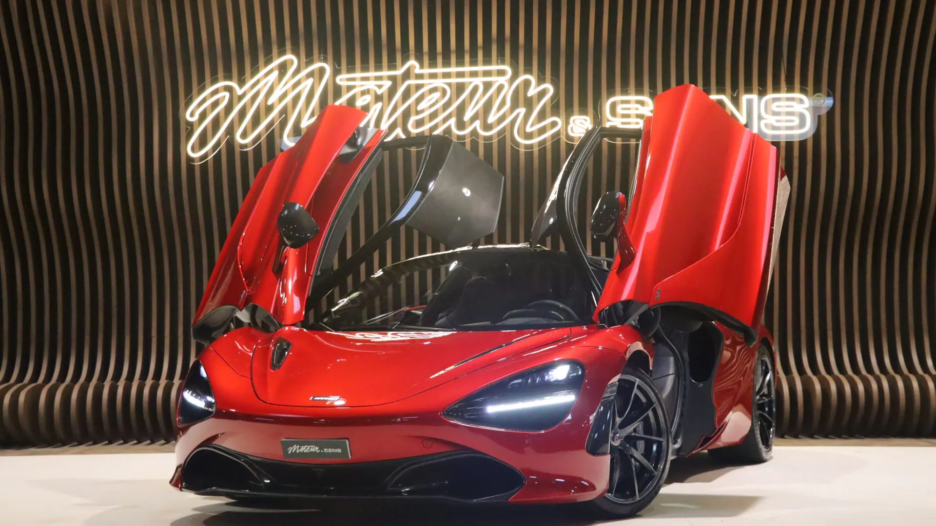 McLaren 720S — photo 38