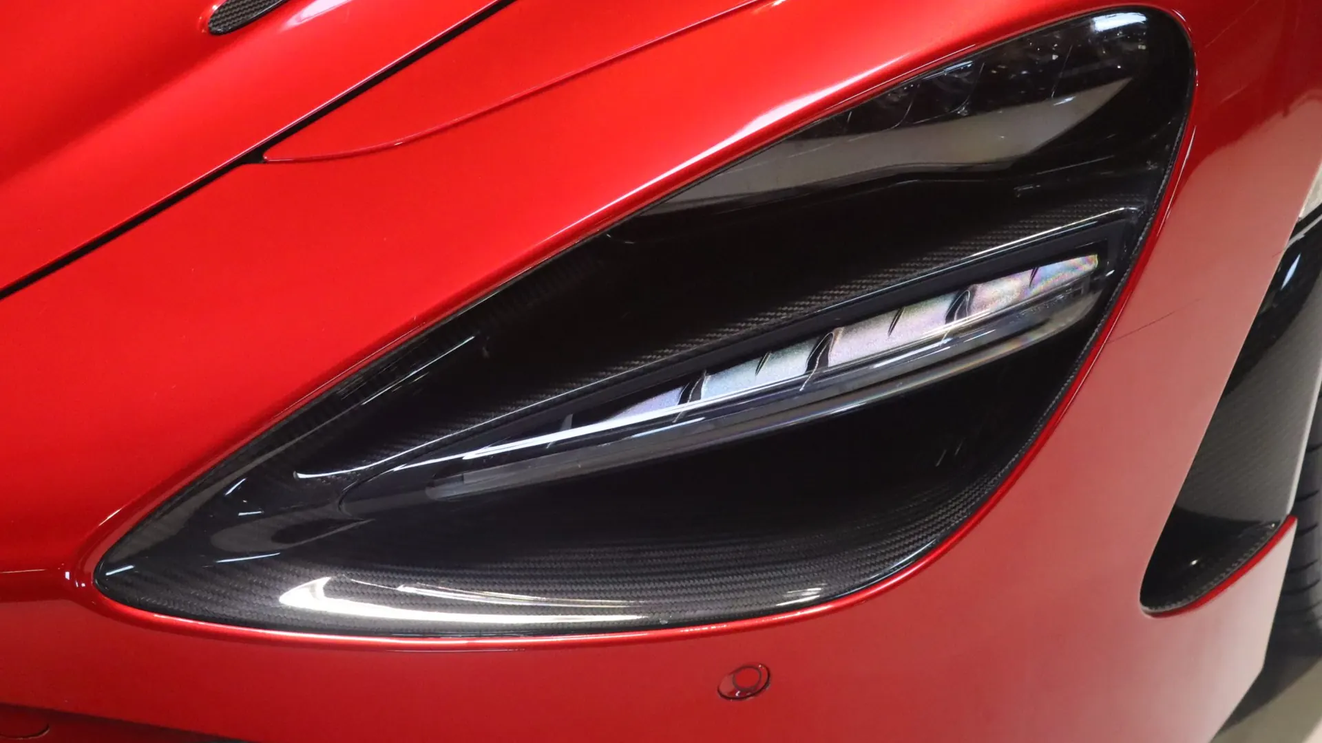 McLaren 720S — photo 33