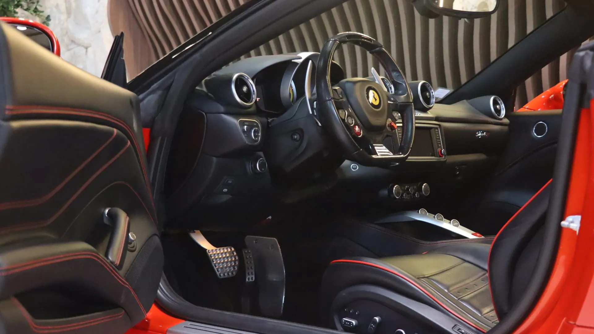 Ferrari CALIFORNIA — photo 9
