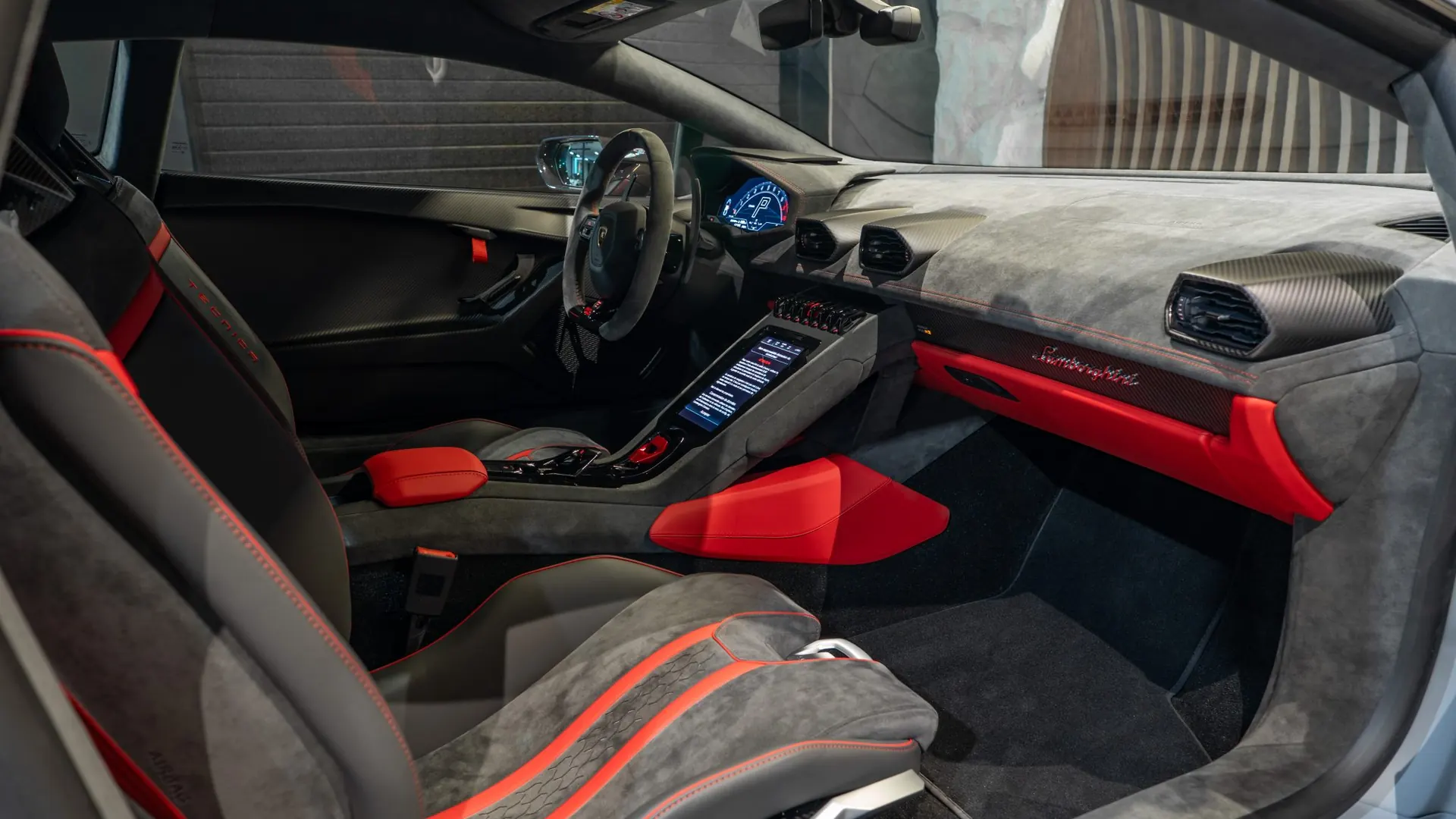Lamborghini HURACAN — photo 11