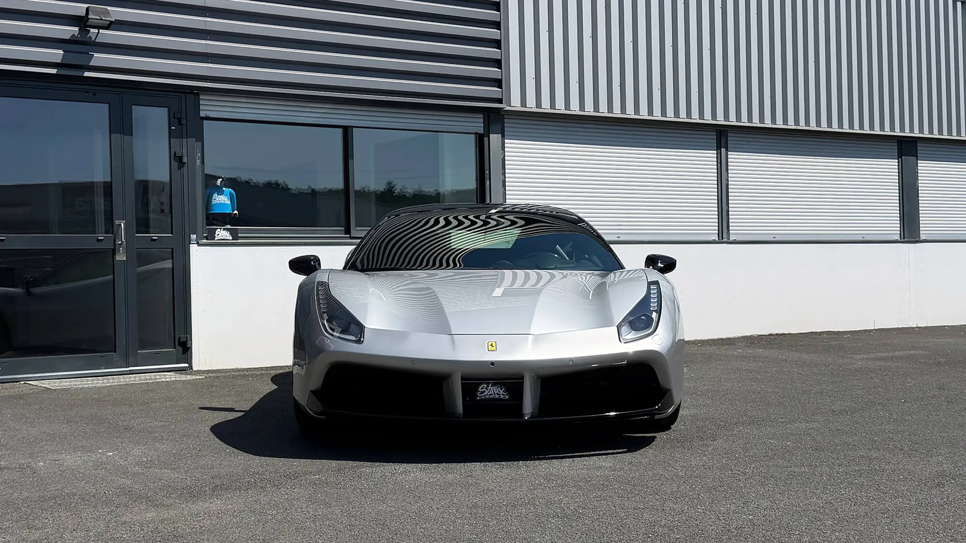 Ferrari 488 — photo 2