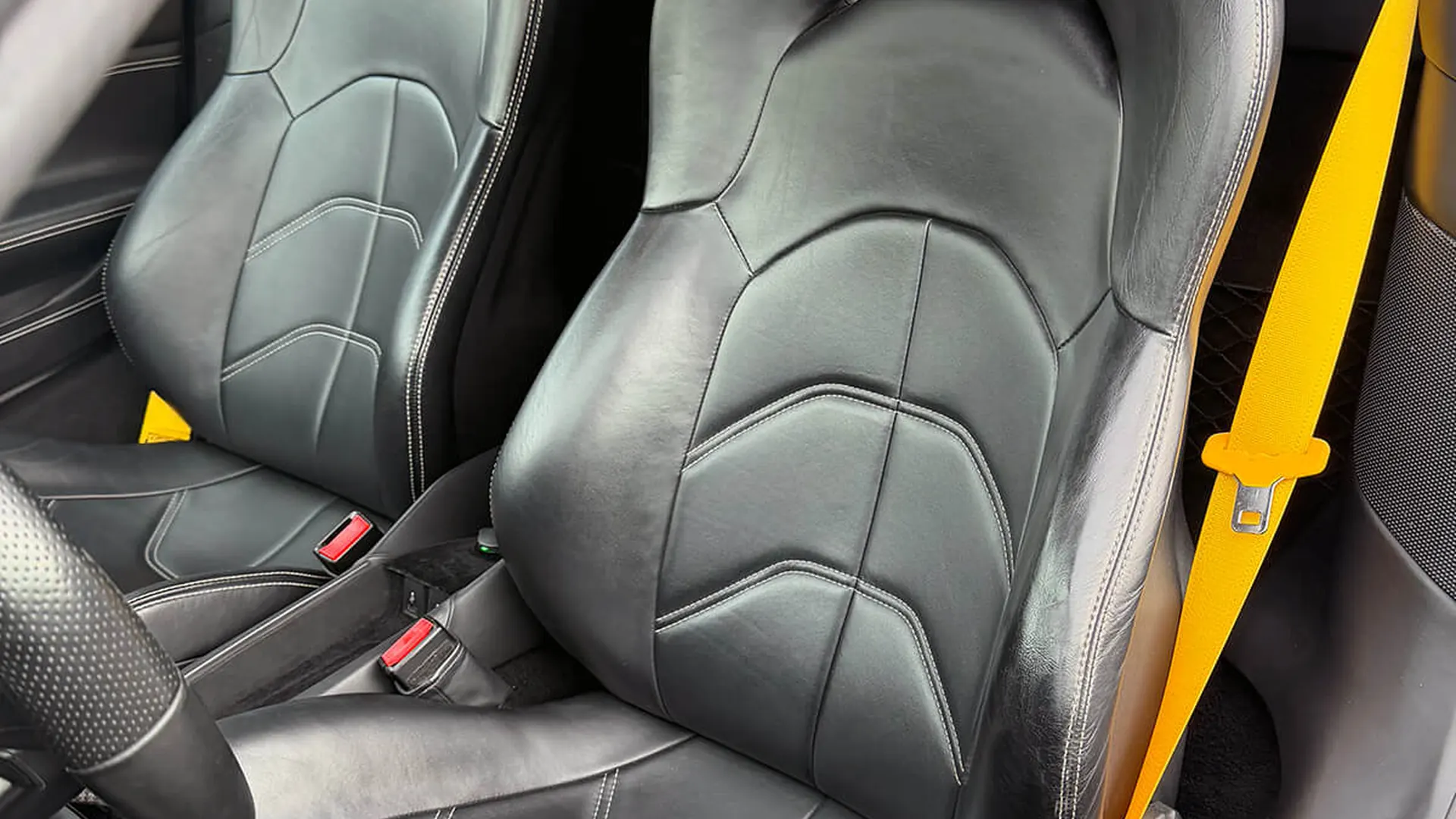 Ferrari 488 — photo 11