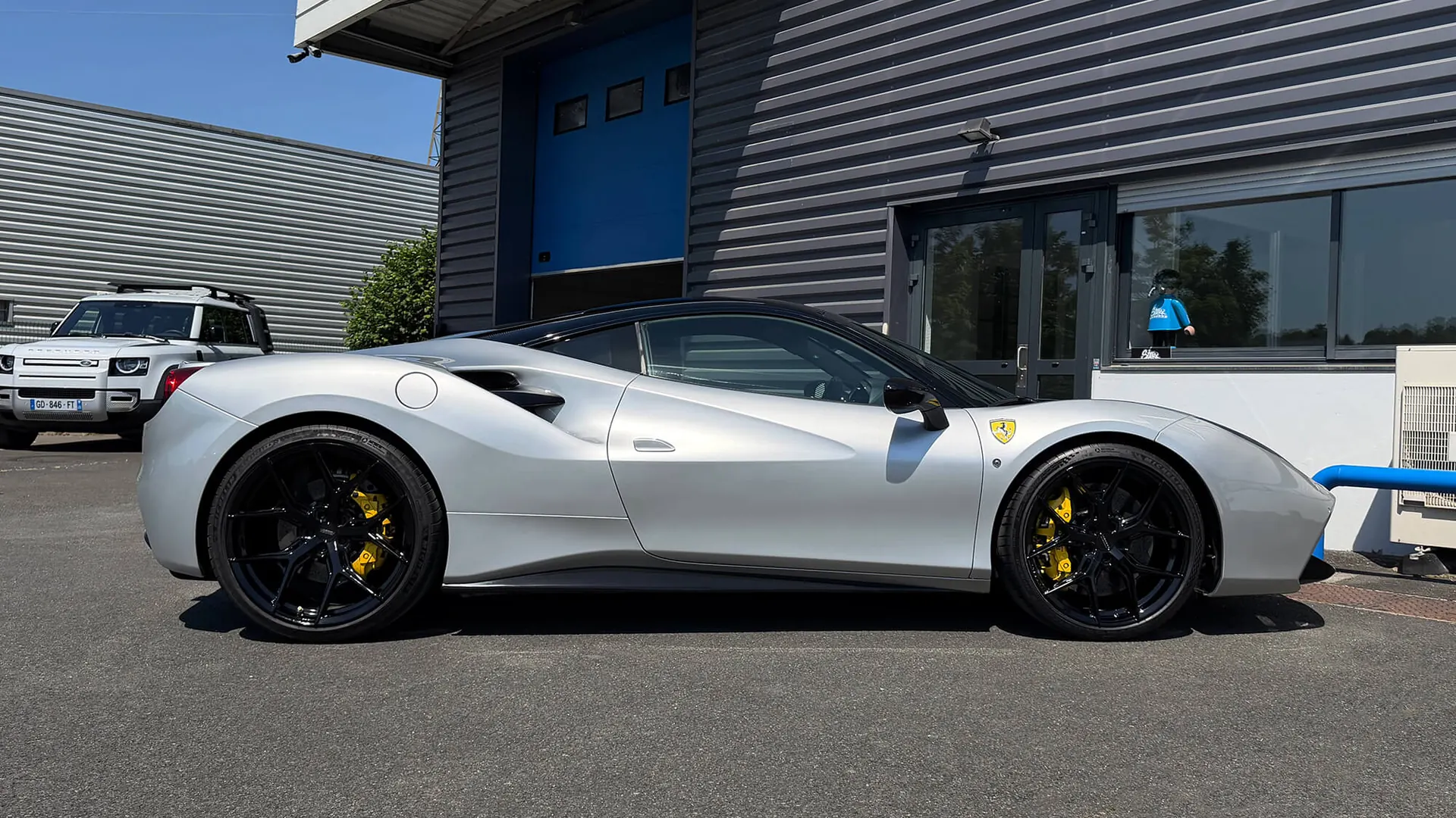 Ferrari 488 — photo 3