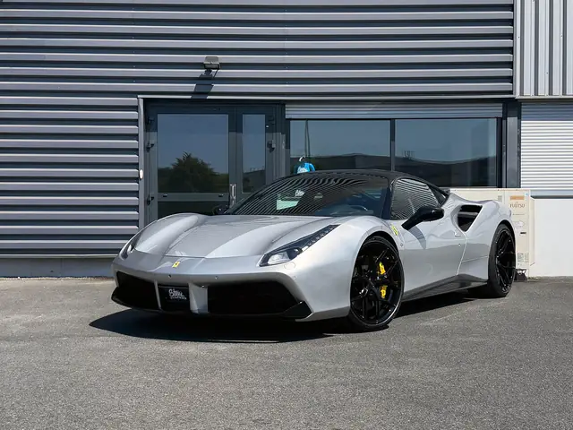 Ferrari 488