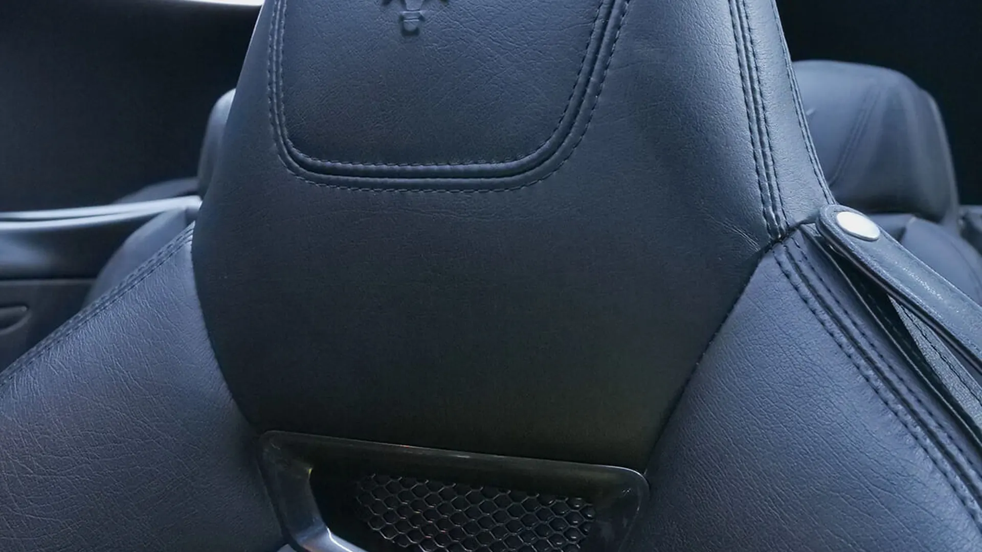 Maserati GranCabrio — photo 13