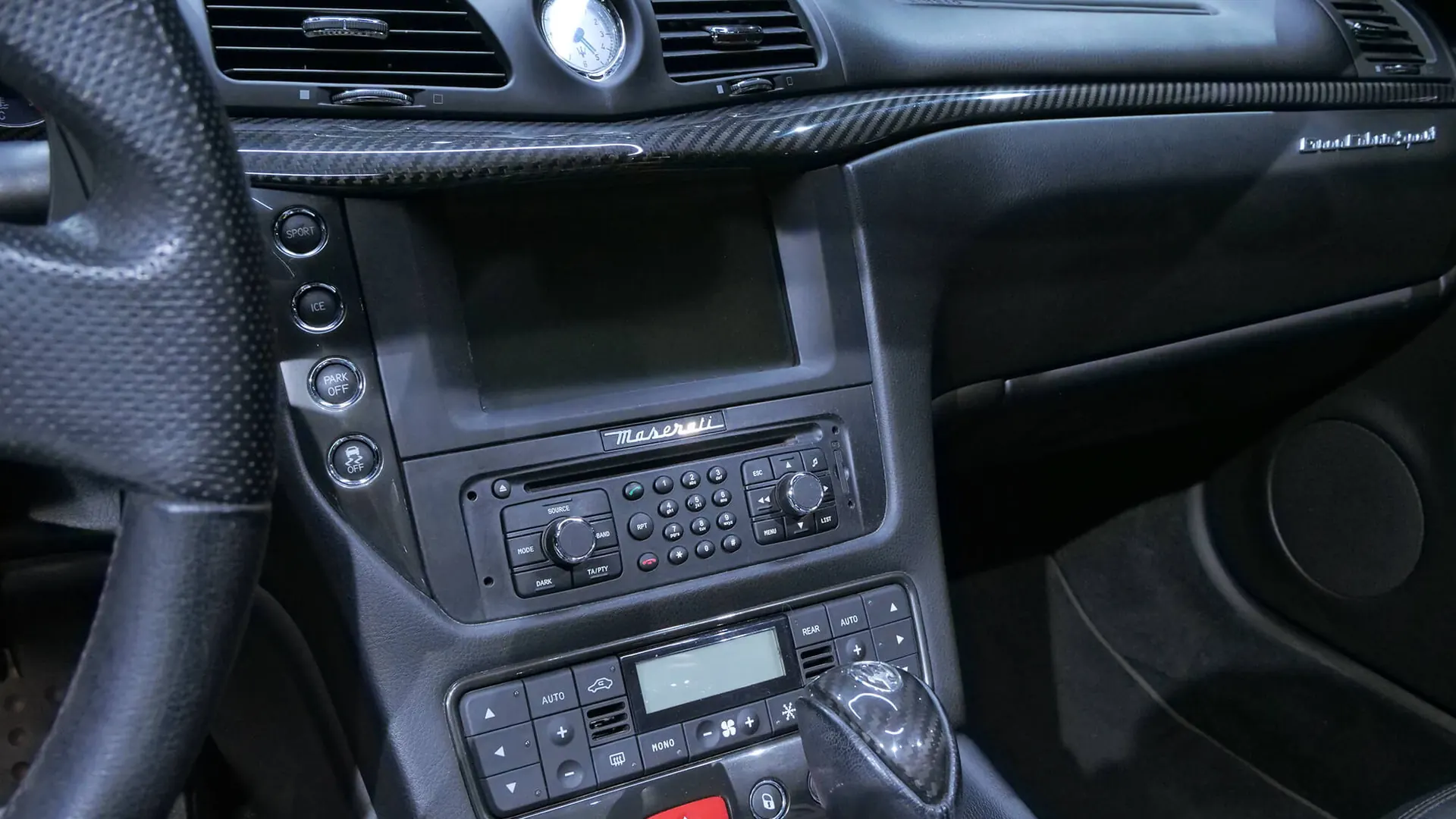 Maserati GranCabrio — photo 14