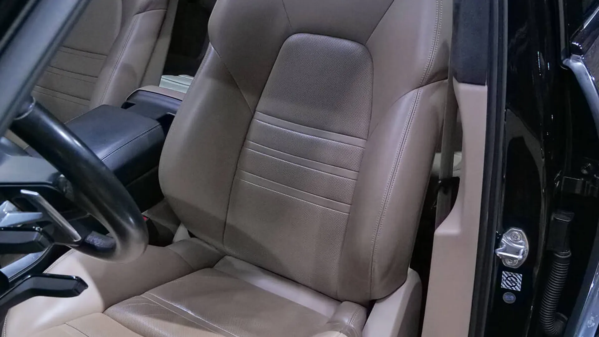 Porsche Cayenne — photo 10