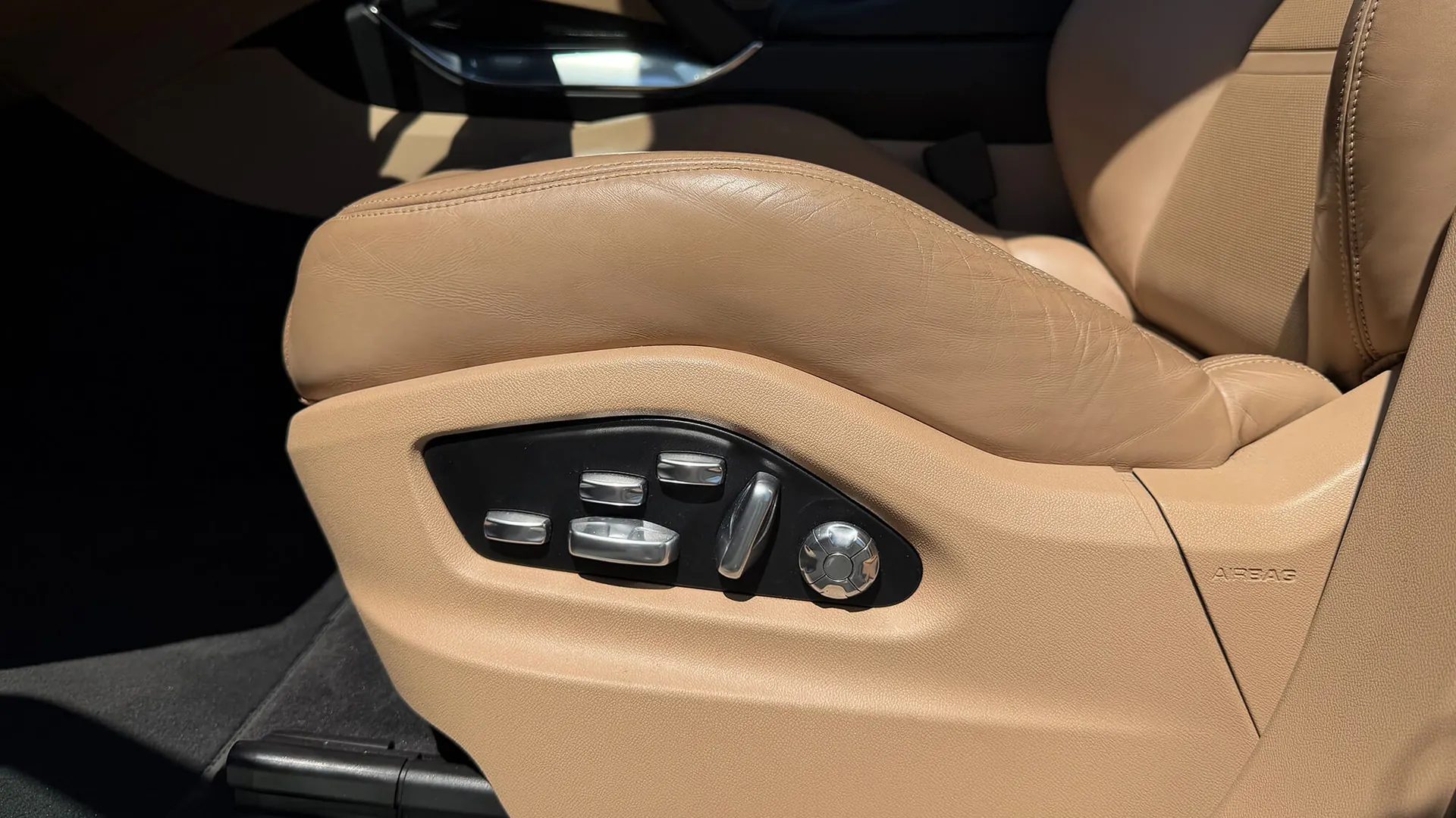 Porsche CAYENNE — photo 21