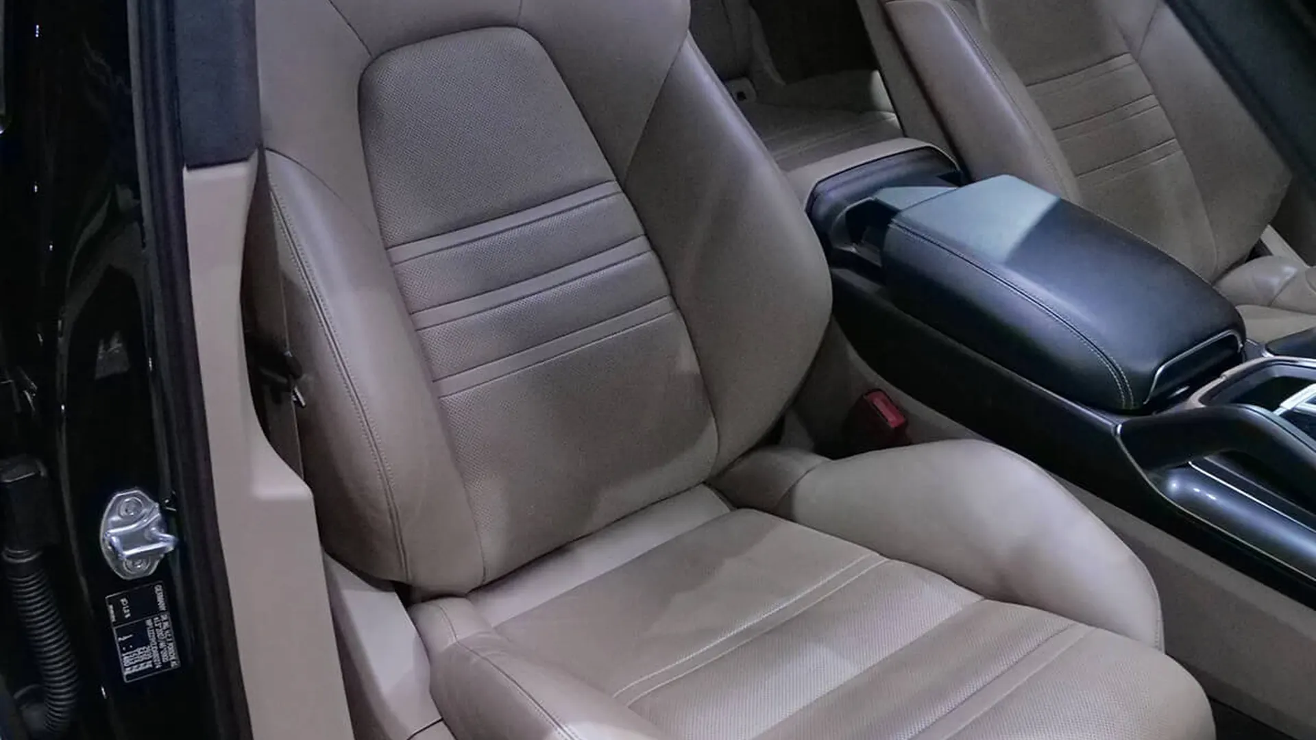 Porsche Cayenne — photo 11