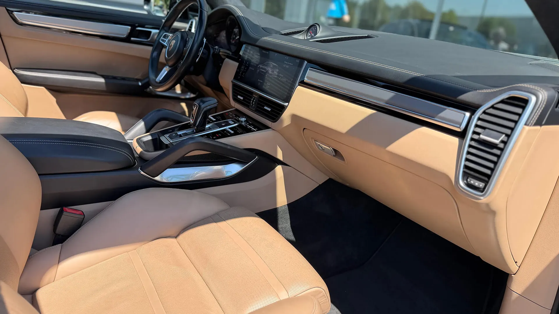Porsche CAYENNE — photo 9