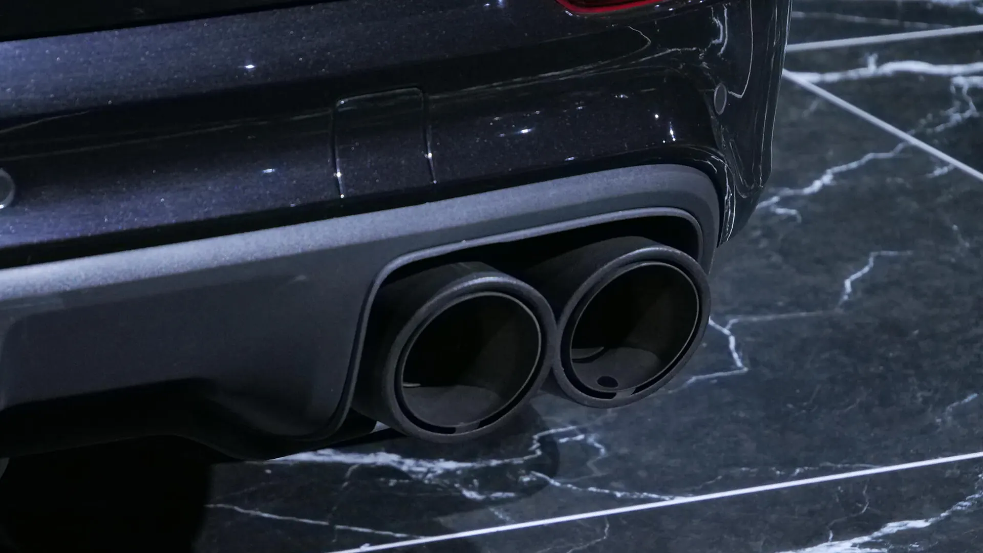 Porsche Cayenne — photo 24