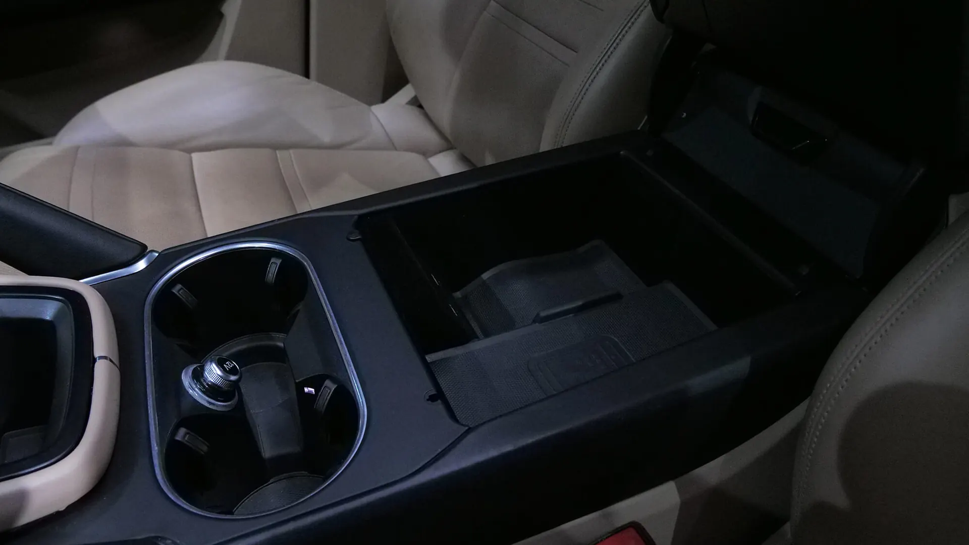 Porsche Cayenne — photo 22