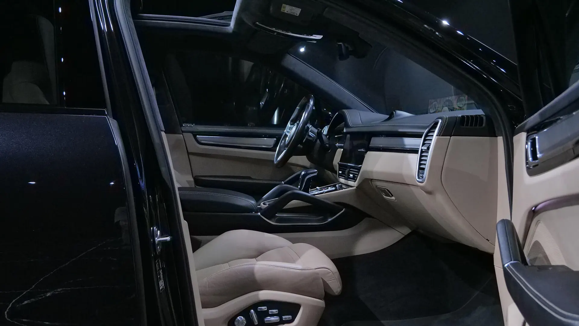 Porsche Cayenne — photo 9