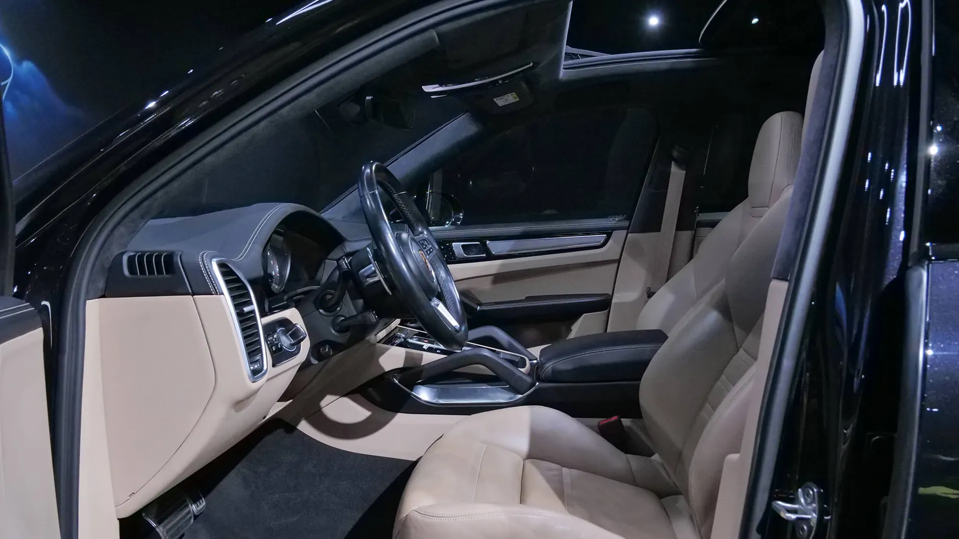 Porsche Cayenne — photo 36