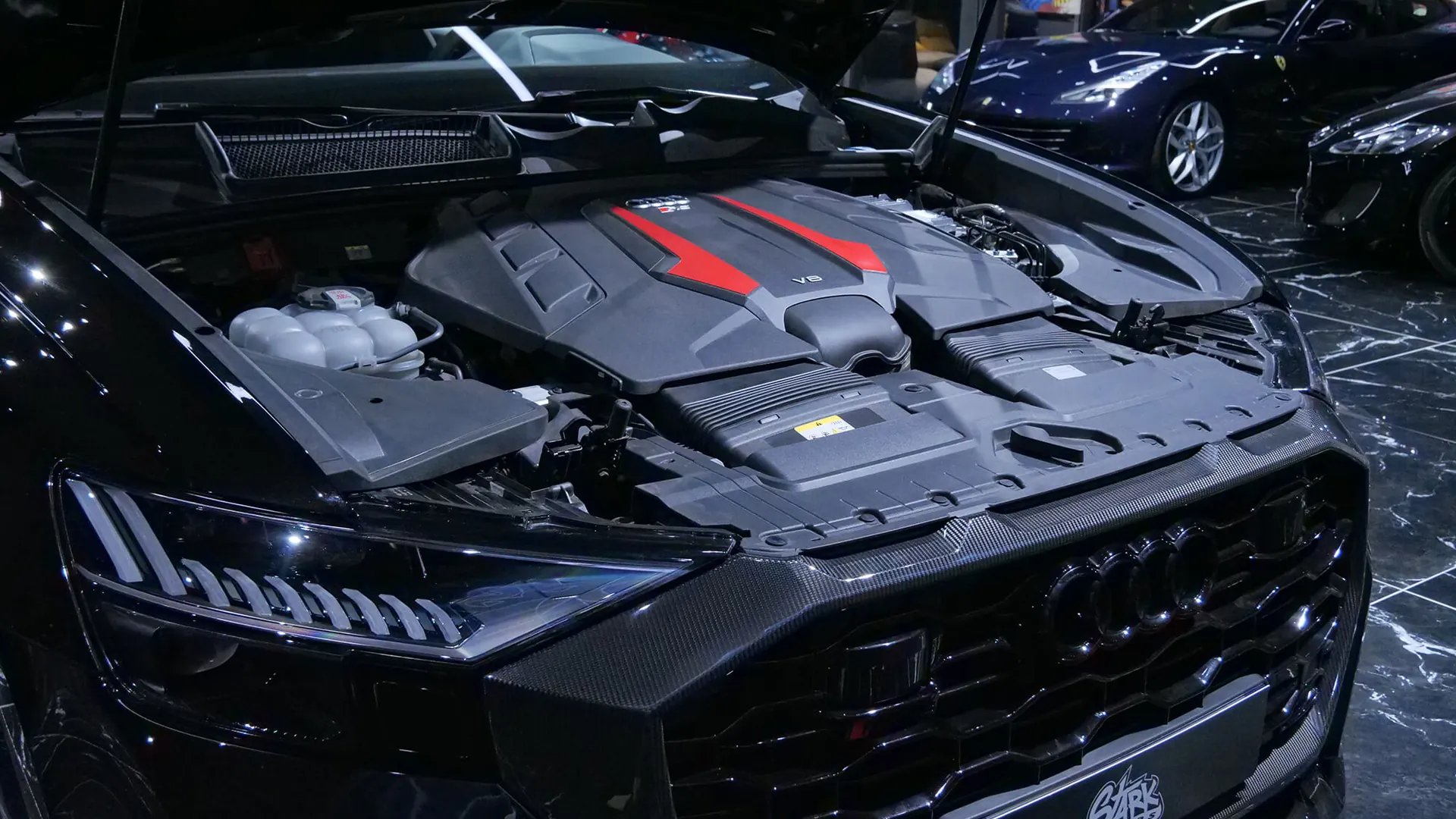Audi RSQ8 — photo 36