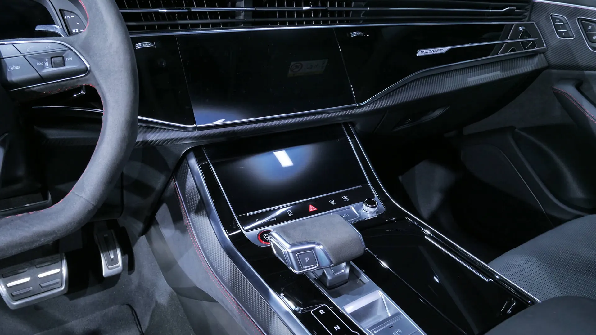 Audi RSQ8 — photo 39