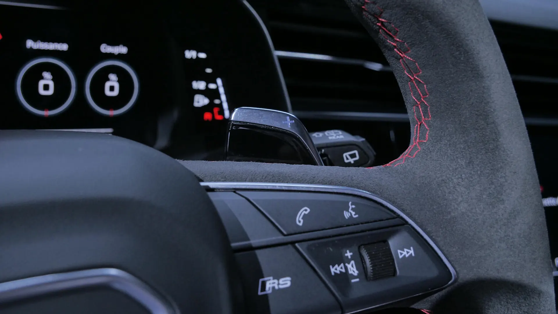 Audi RSQ8 — photo 44