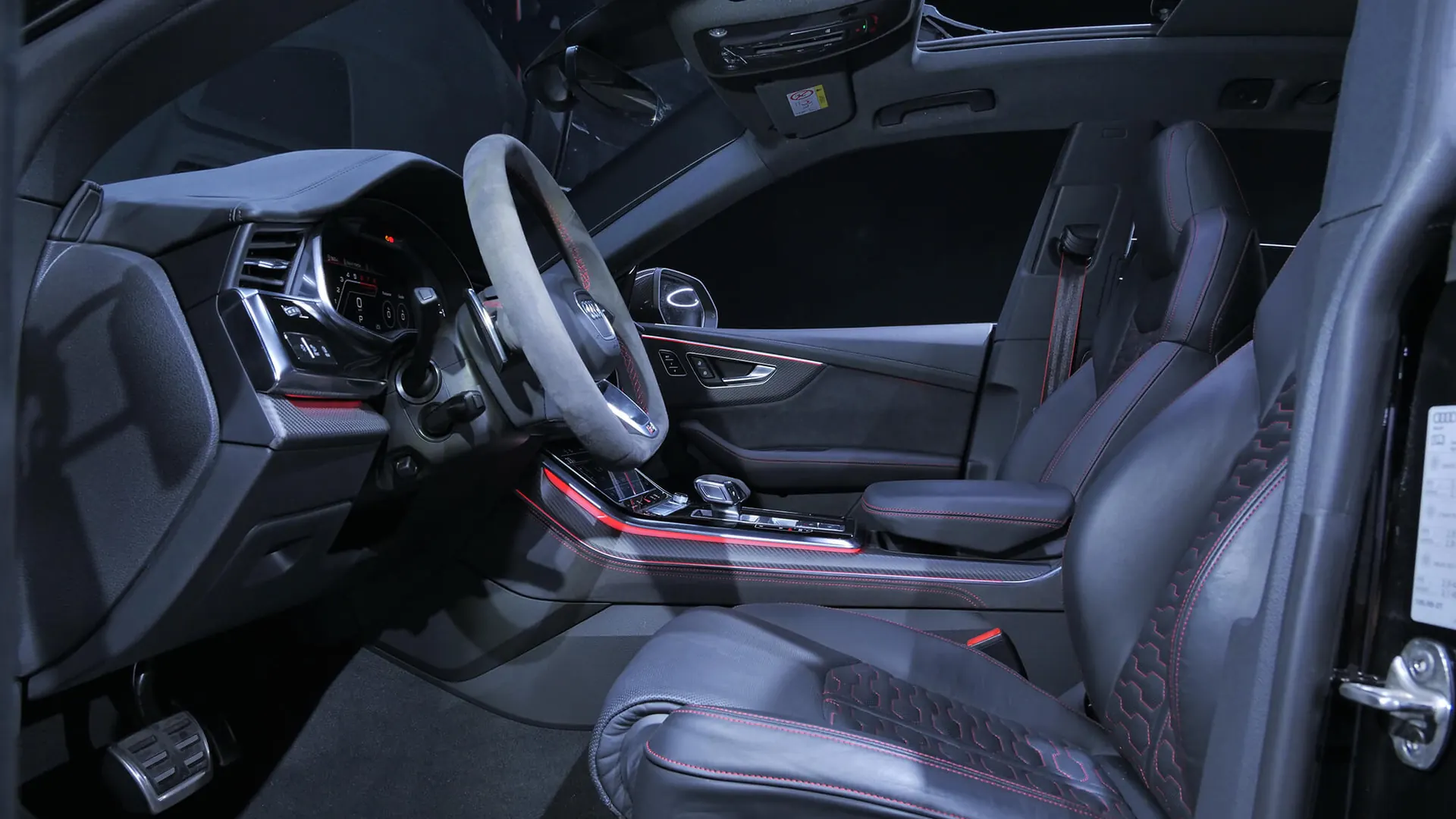 Audi RSQ8 — photo 43