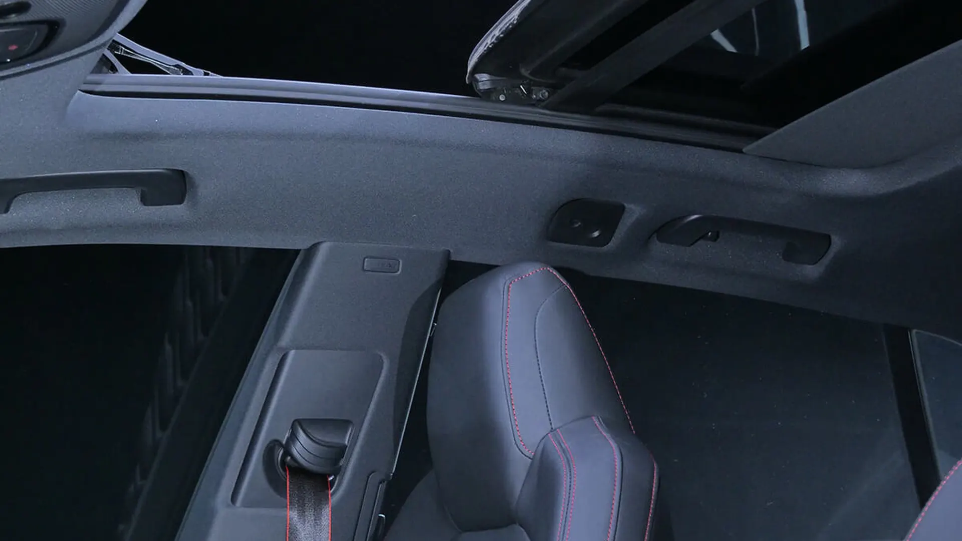 Audi RSQ8 — photo 11