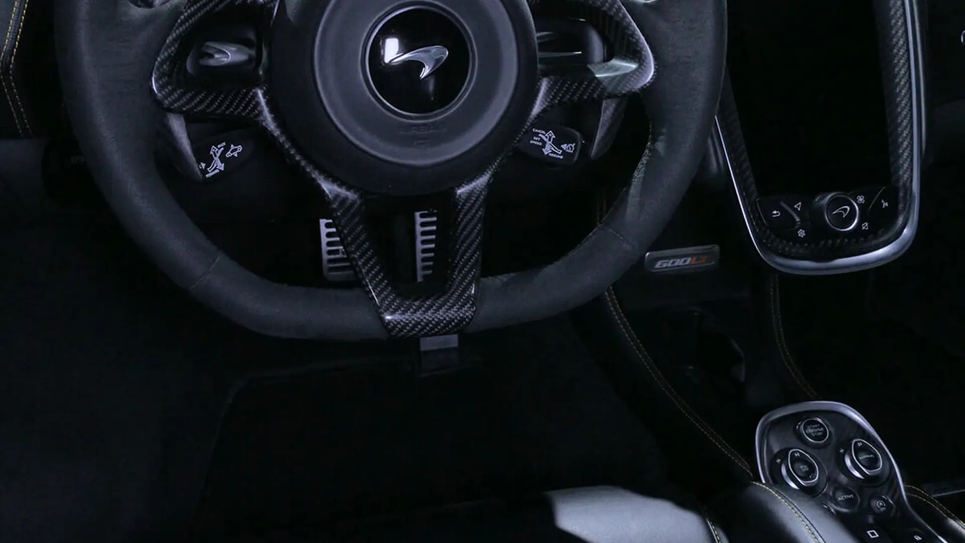 McLaren 600LT — photo 23