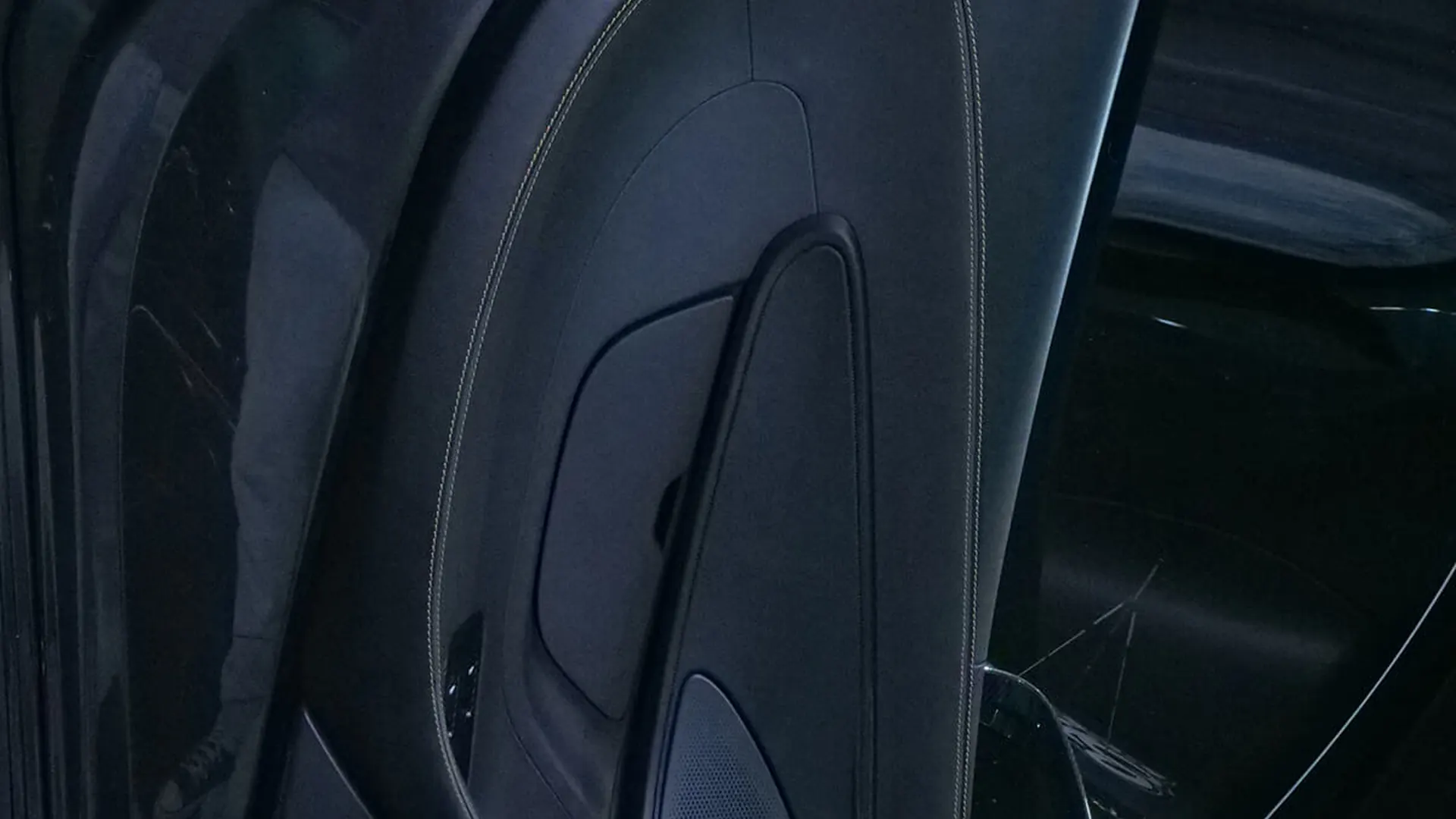 McLaren 600LT — photo 31