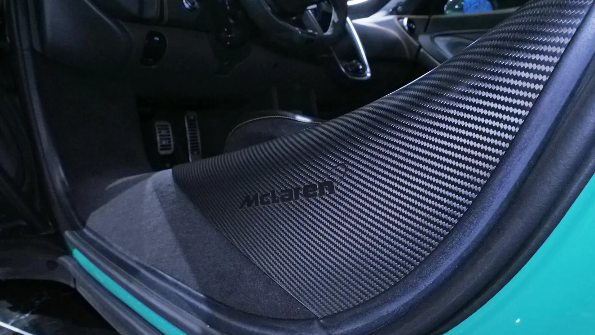 McLaren 600LT — photo 32