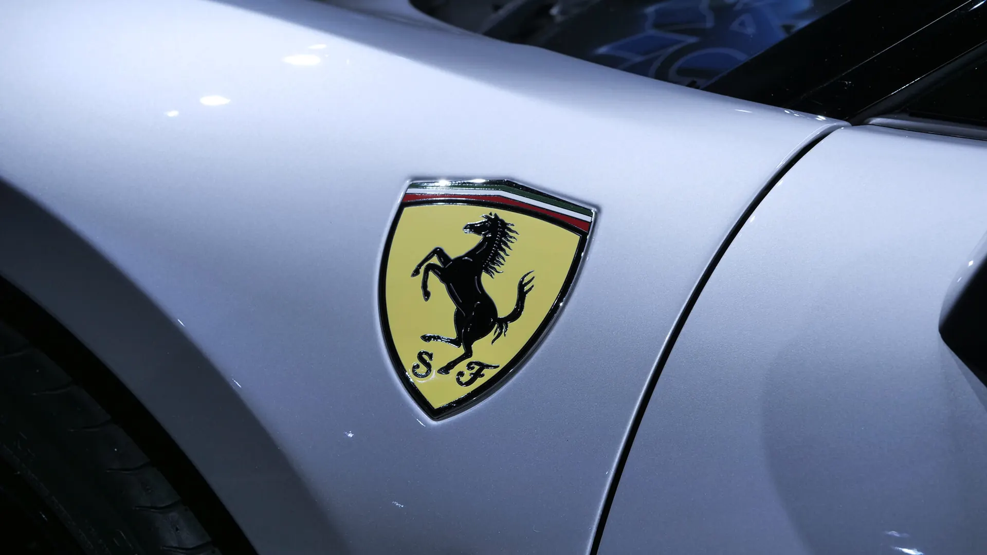 Ferrari 488 — photo 24