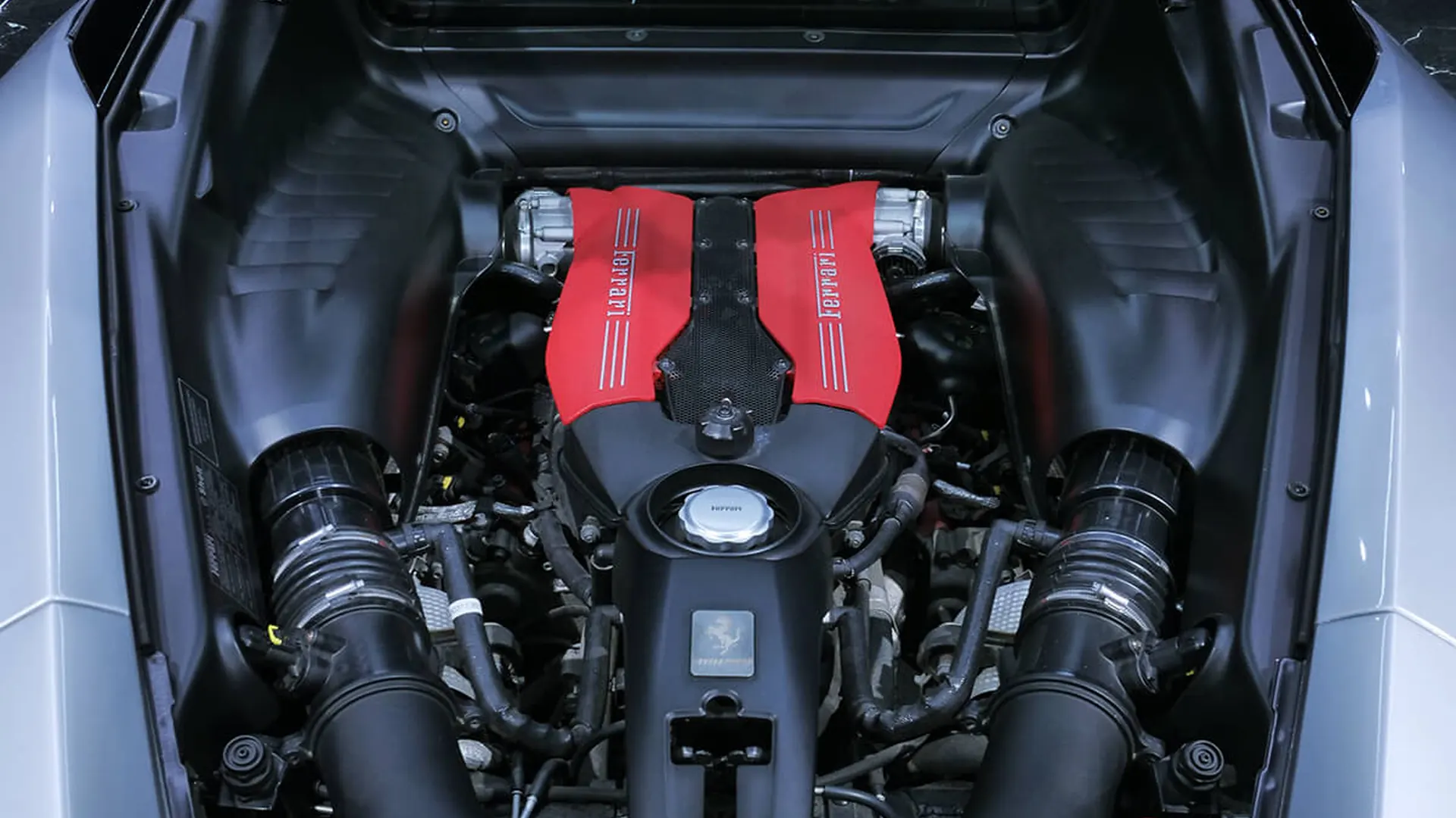 Ferrari 488 — photo 20