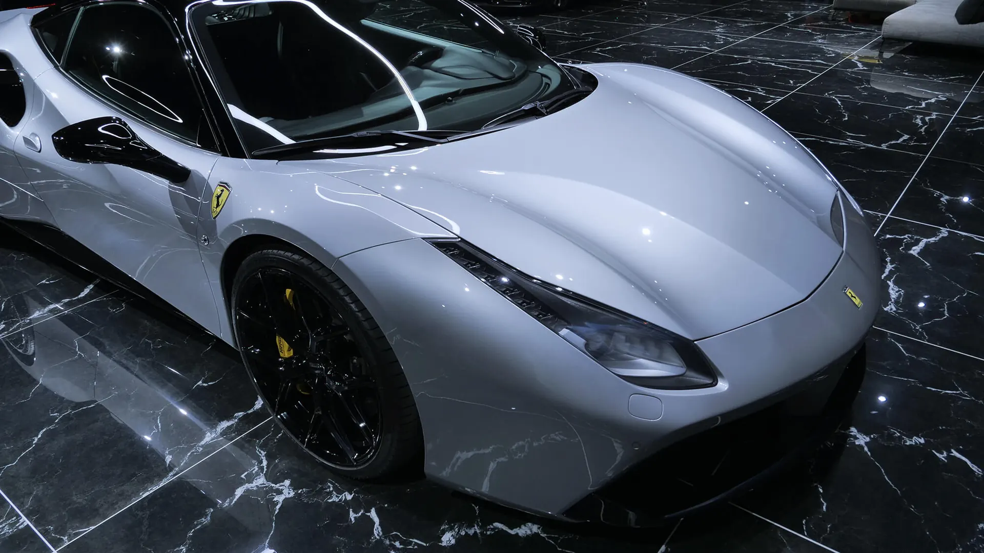 Ferrari 488 — photo 19
