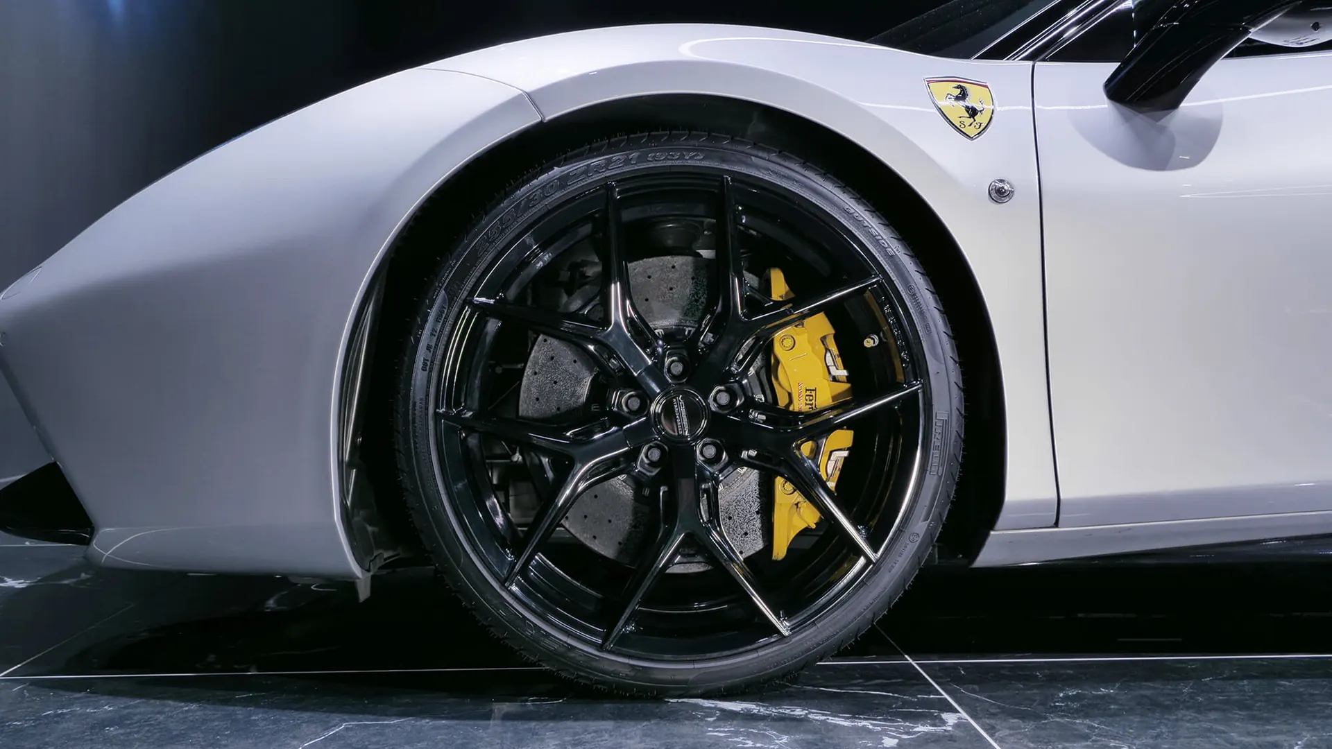 Ferrari 488 — photo 6