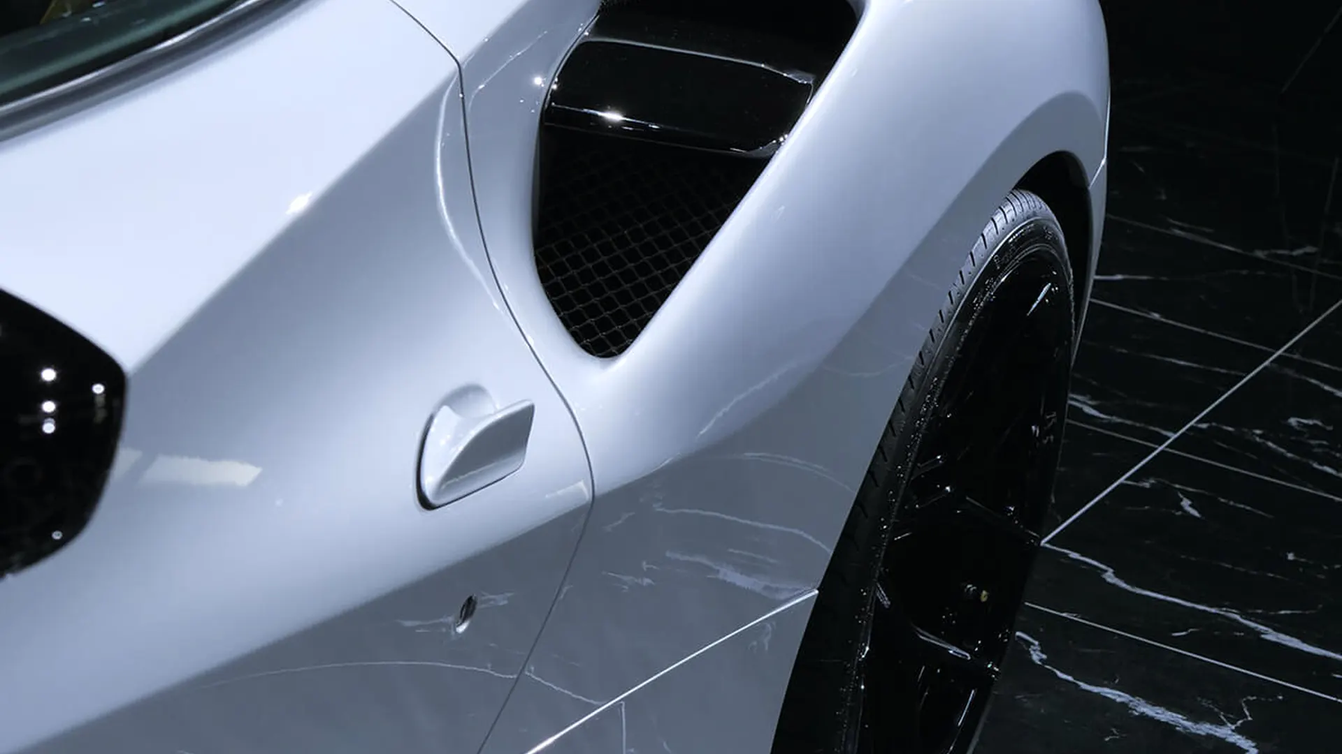 Ferrari 488 — photo 21