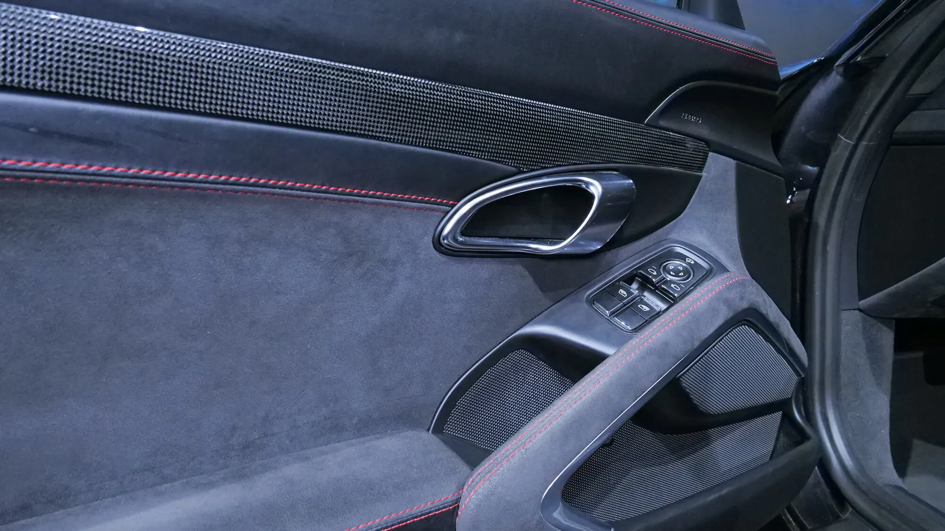 Porsche Cayman — photo 24