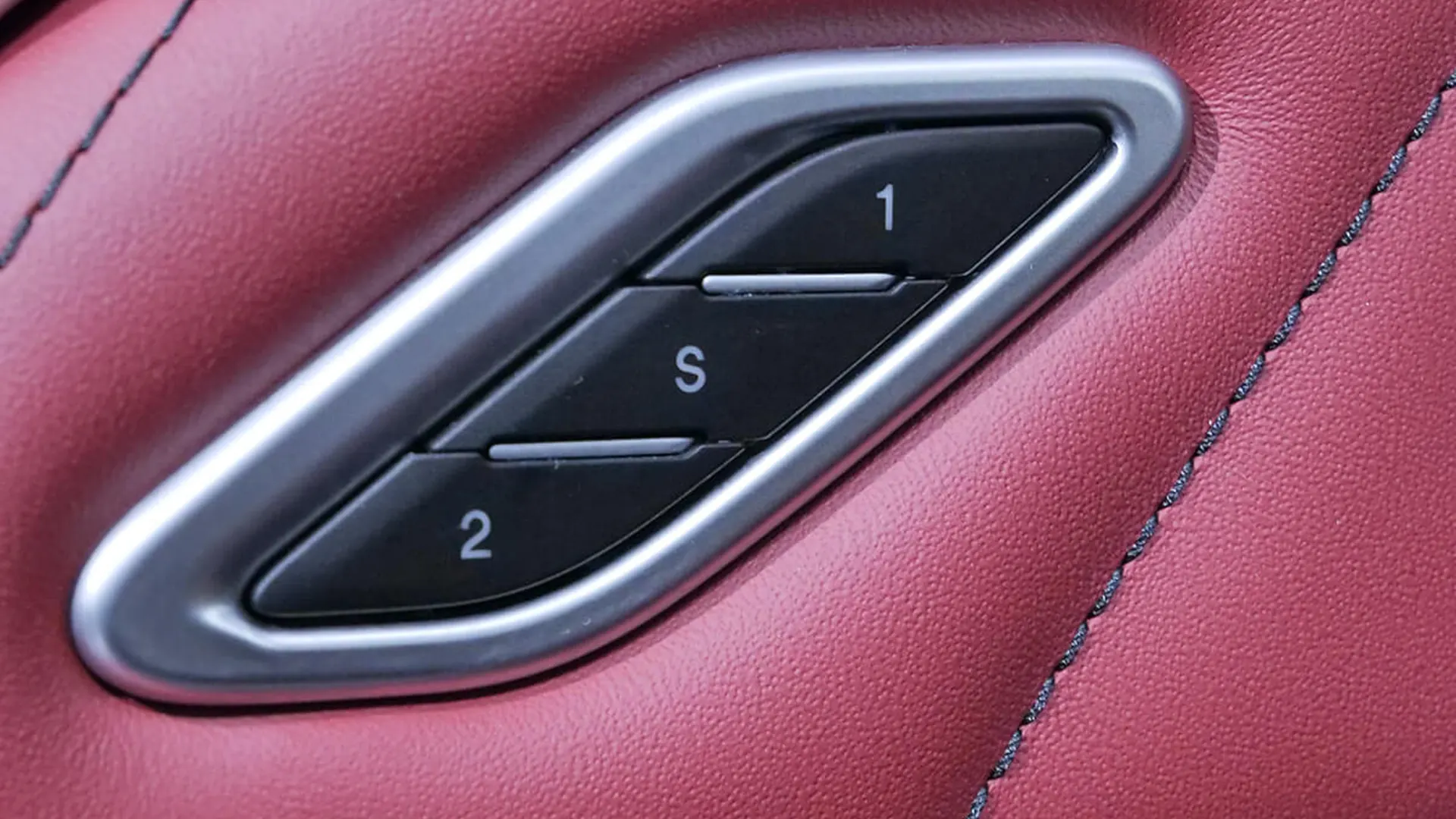 Maserati Levante — photo 38