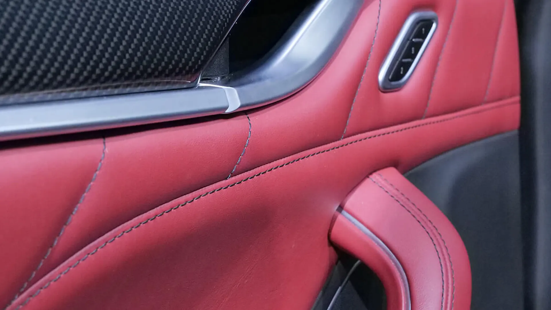 Maserati Levante — photo 39