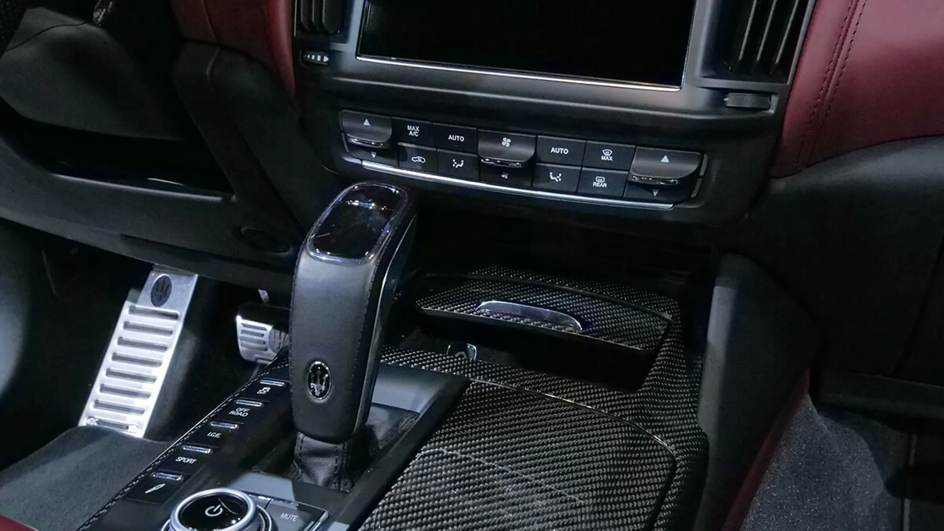 Maserati Levante — photo 41