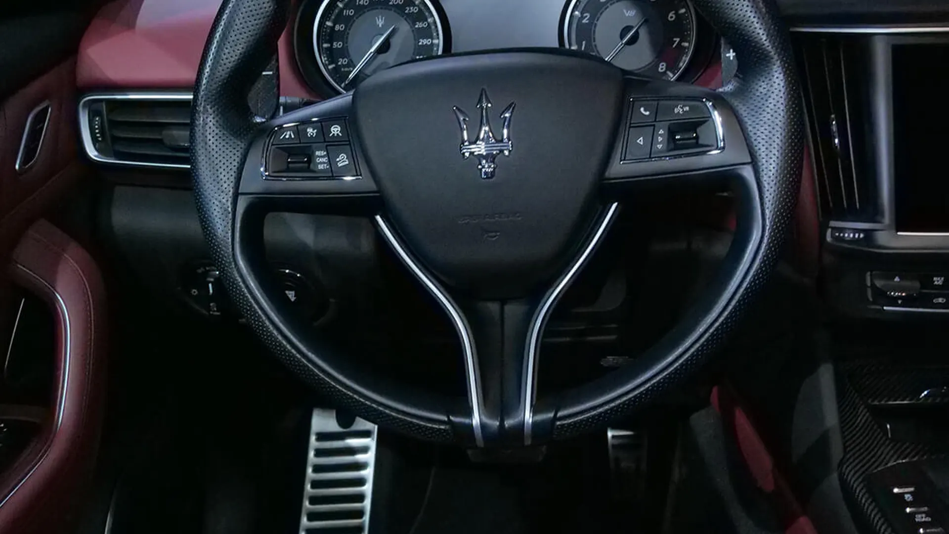 Maserati Levante — photo 11